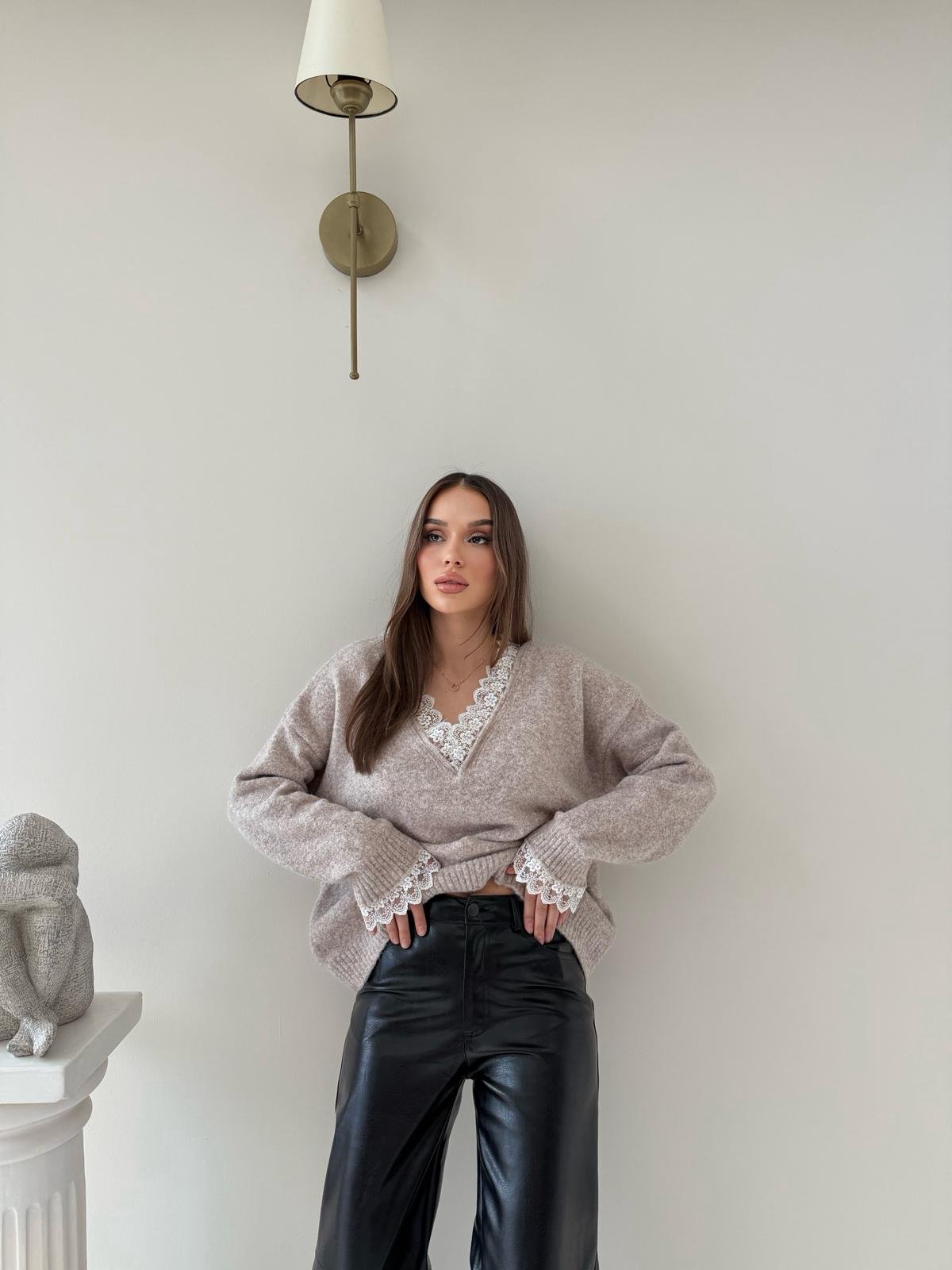 Yaka Ve Kol Dantel Detay Triko Bej 2042