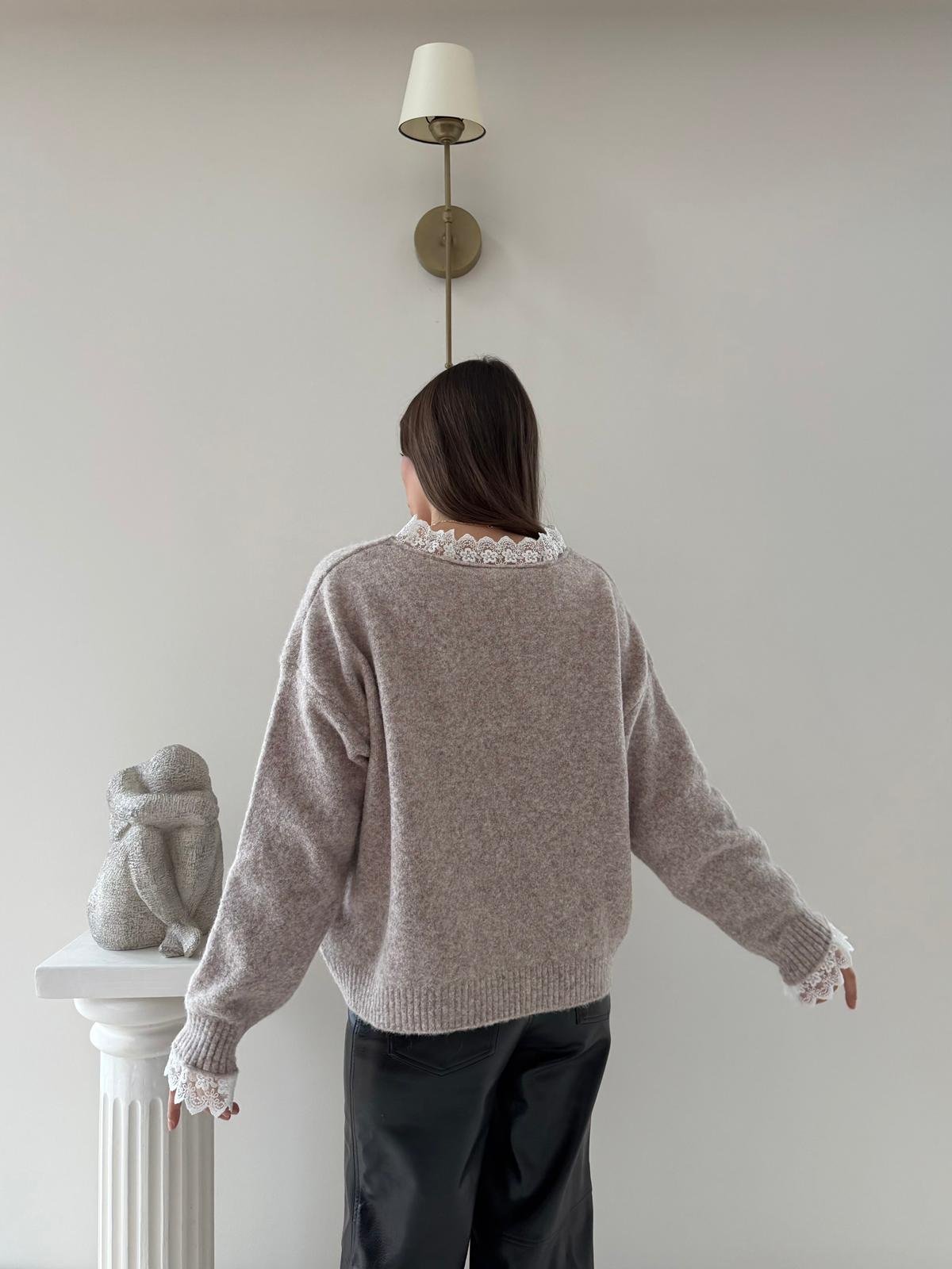 Yaka Ve Kol Dantel Detay Triko Bej 2042