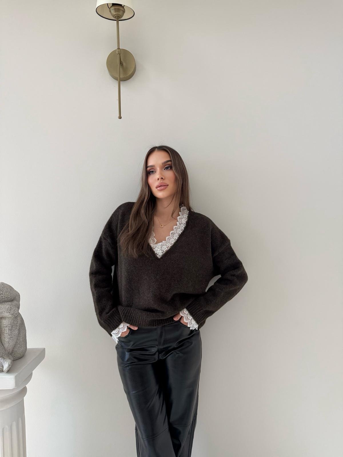 Yaka Ve Kol Dantel Detay Triko Kahve 2042