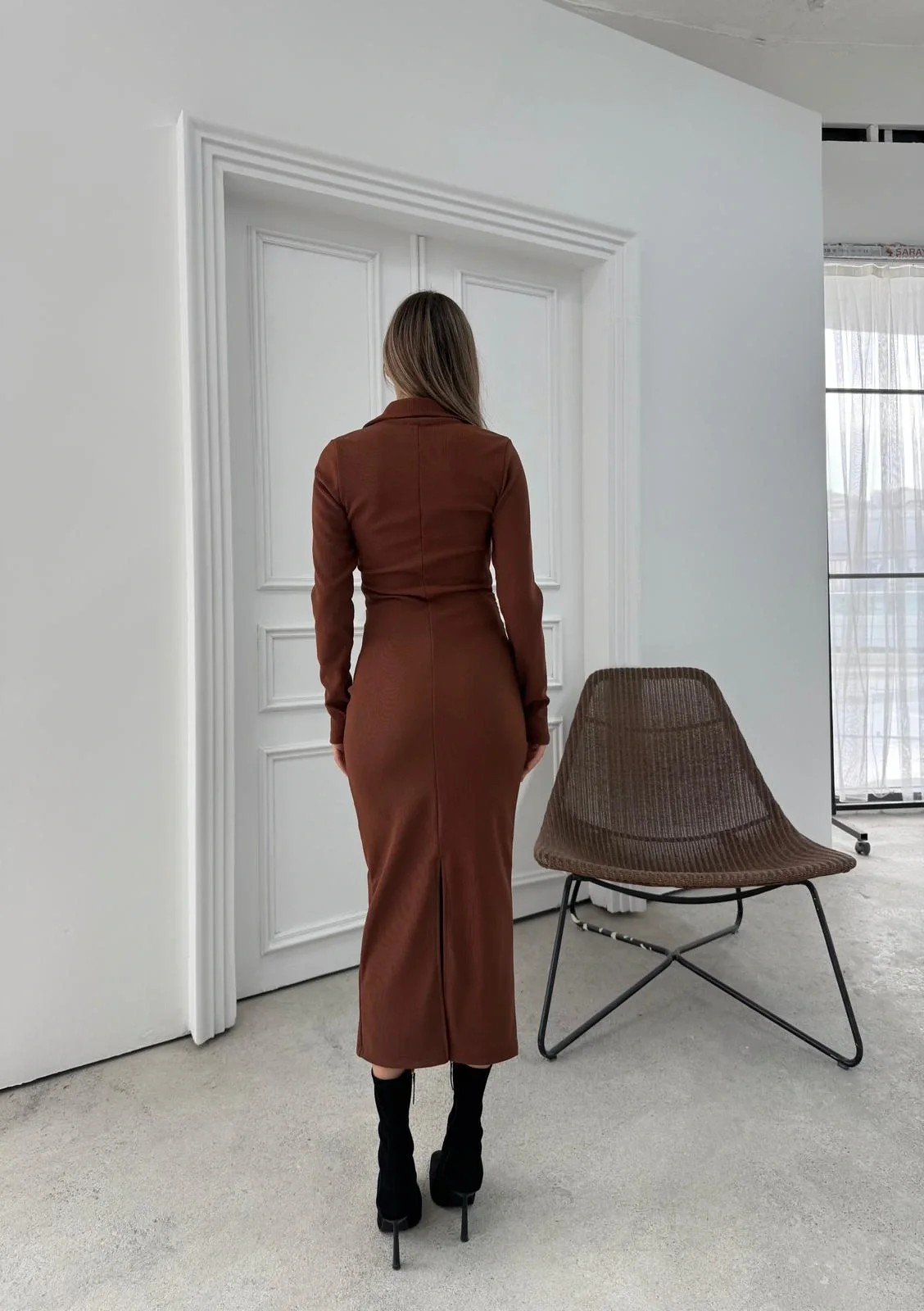 YAKALI GOLD DÜĞME DETAY UZUN OTTOMAN ELBİSE KAHVE