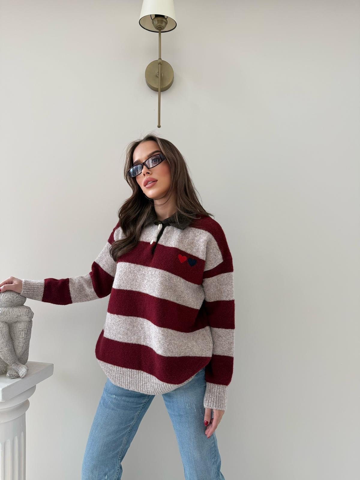 YAKALI KALP NAKIŞ DETAY ÇİZGİLİ SALAŞ KAZAK BORDO