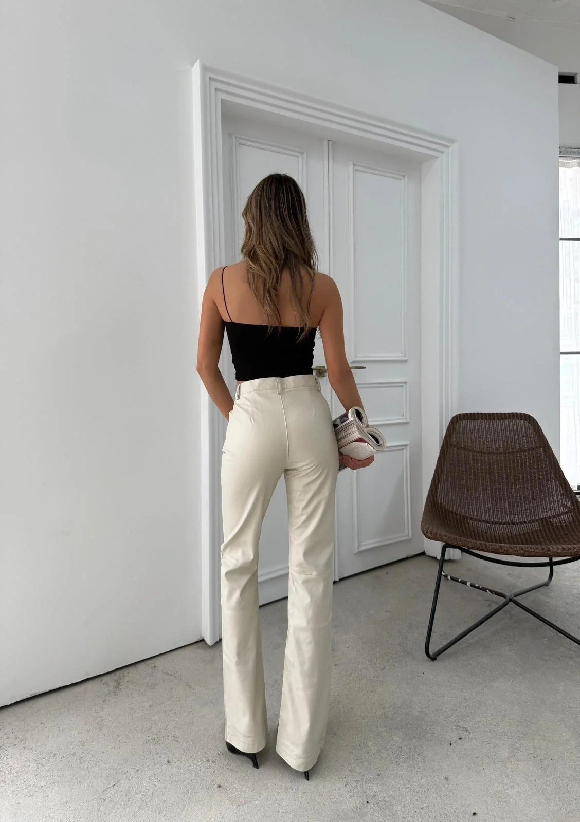 YARI İSPANYOL PAÇA DÜĞMELİ DERİ PANTOLON KREM