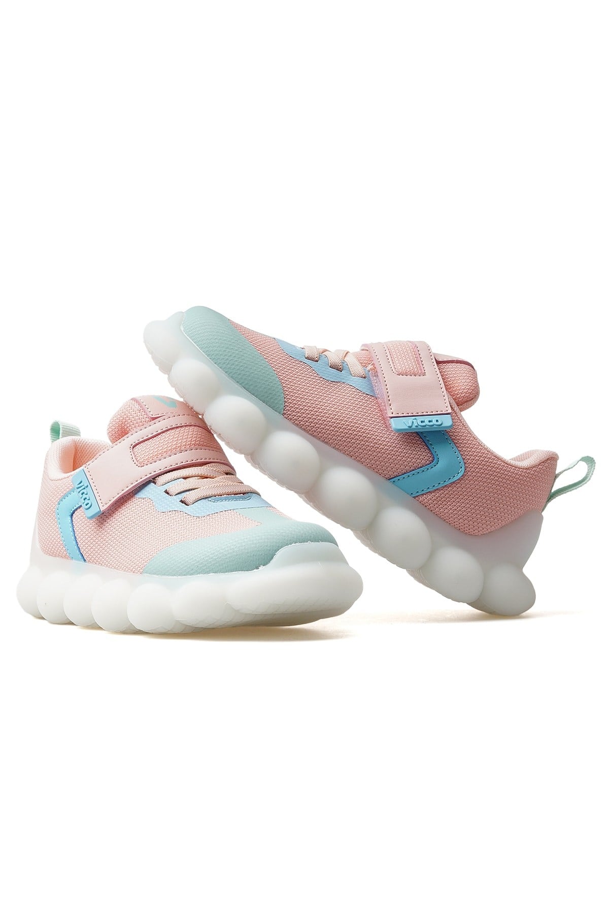 bread-kiz-cocuk-isikli-sneaker-spor-ay-6baafe.jpeg