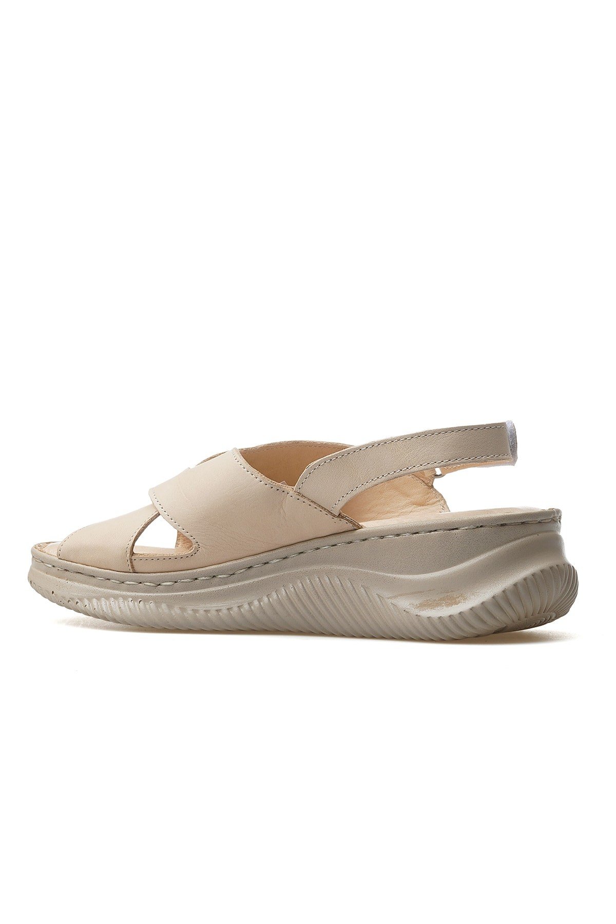 kadin-hakiki-deri-gunluk-sandalet-d25y-50-135.jpeg