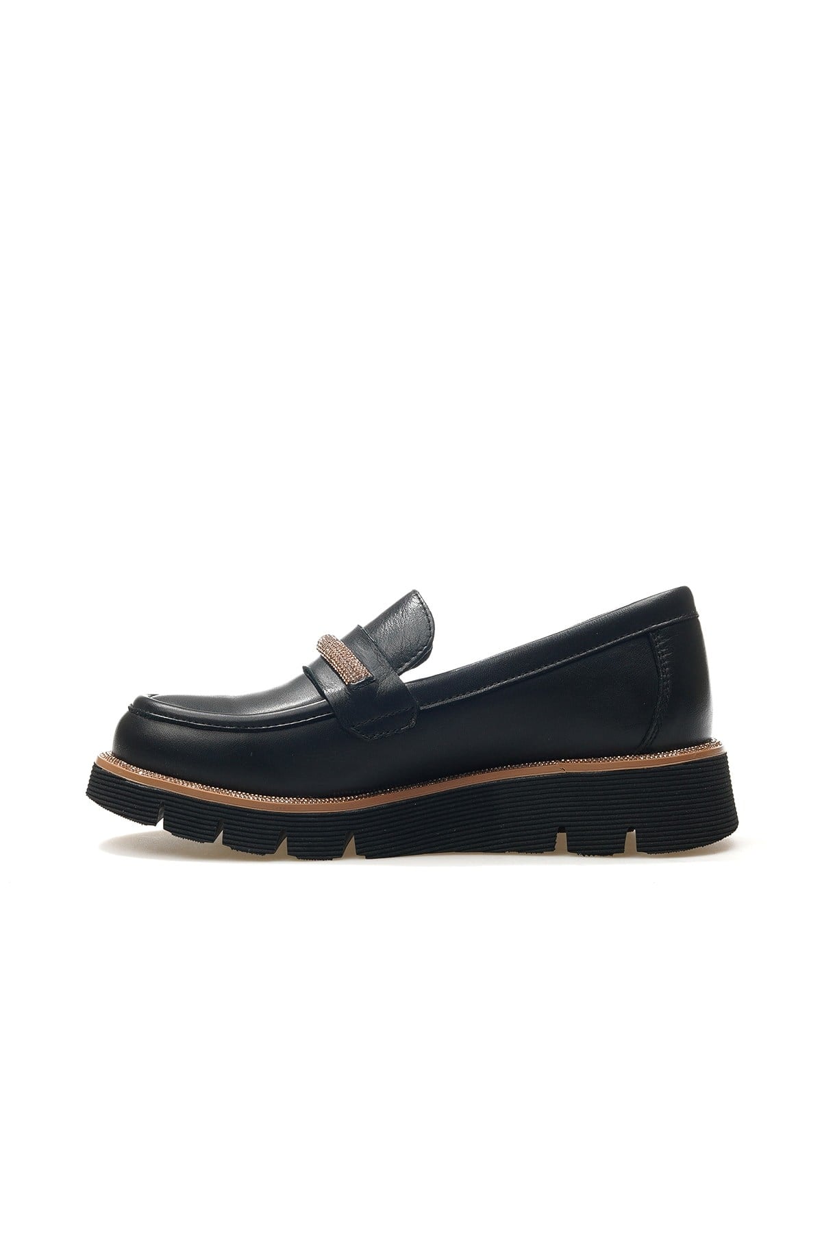 kadin-hakiki-deri-tasli-casual-ayakkab-f2a635.jpeg
