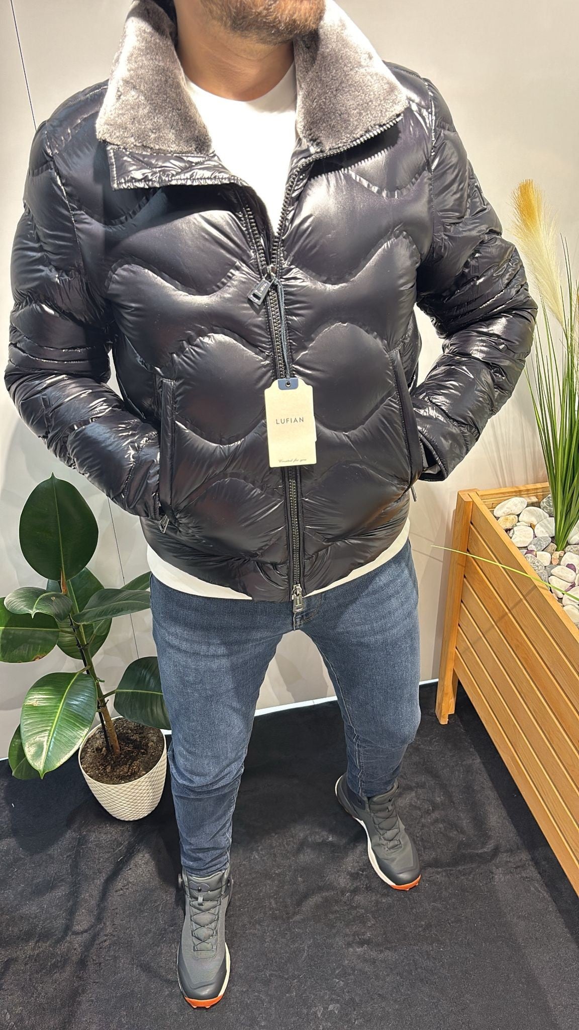 LUFİAN PARLAK SİYAH ŞİŞME MONT