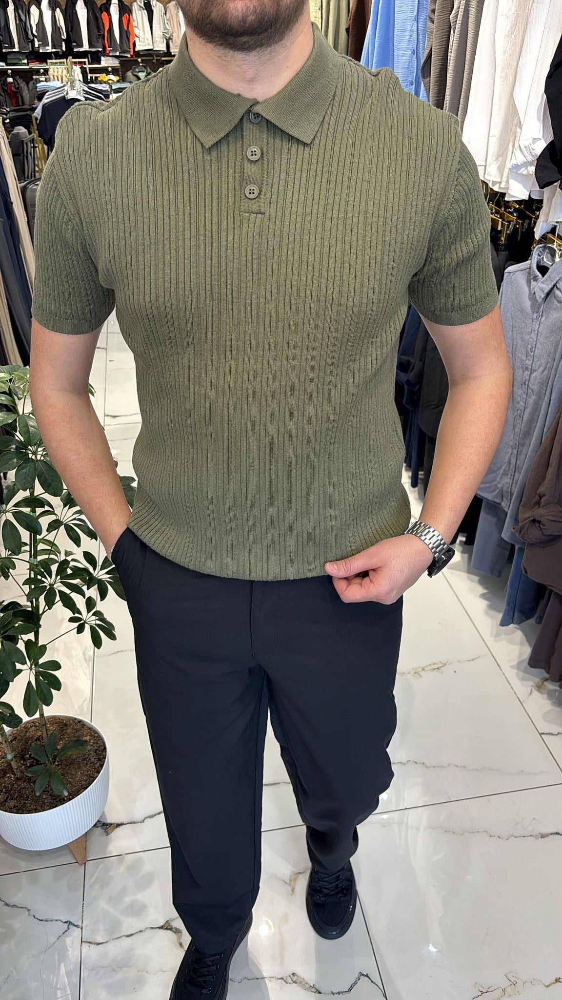 YAKALI YEŞİL TRİKO T-SHIRT