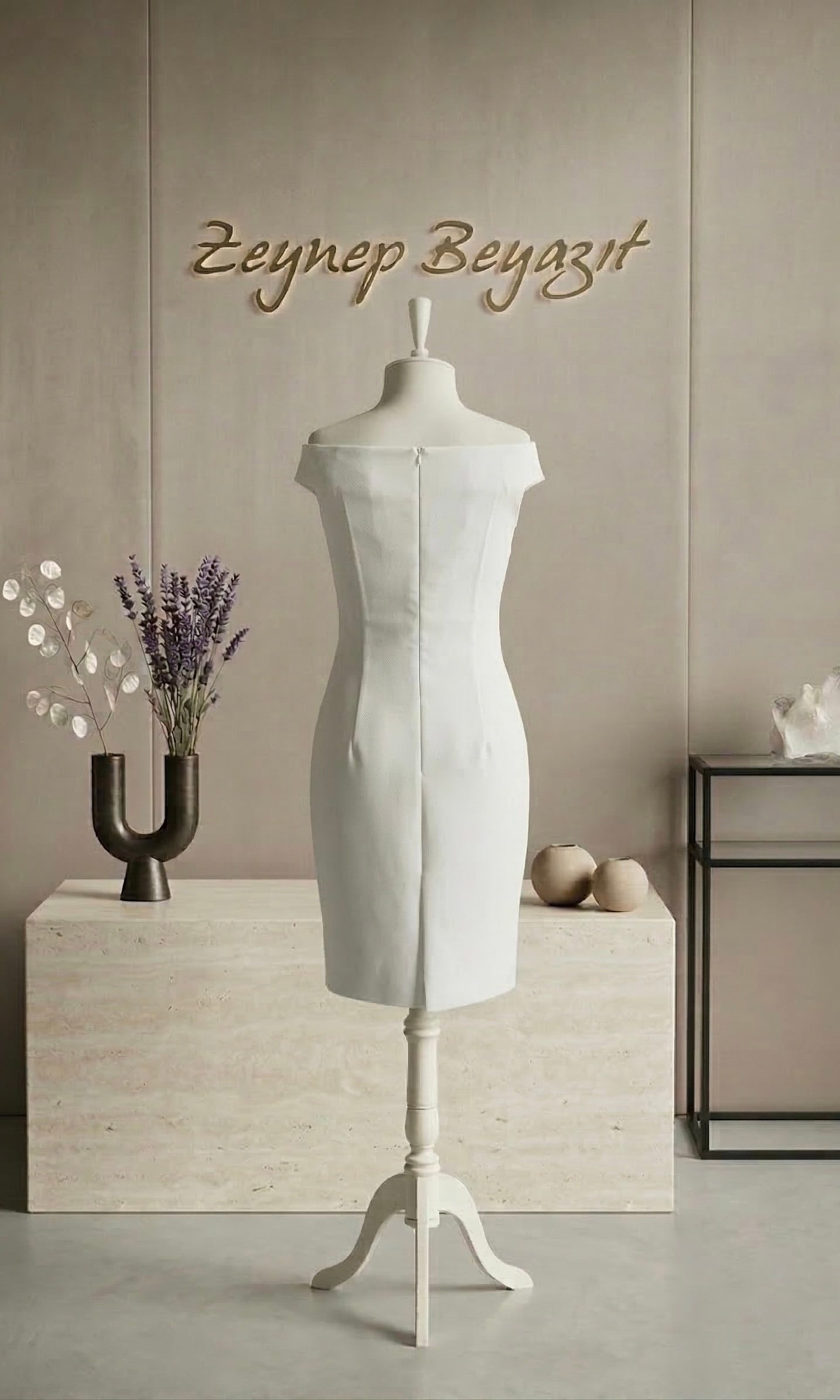 Beyaz Straplez Modern Elbise