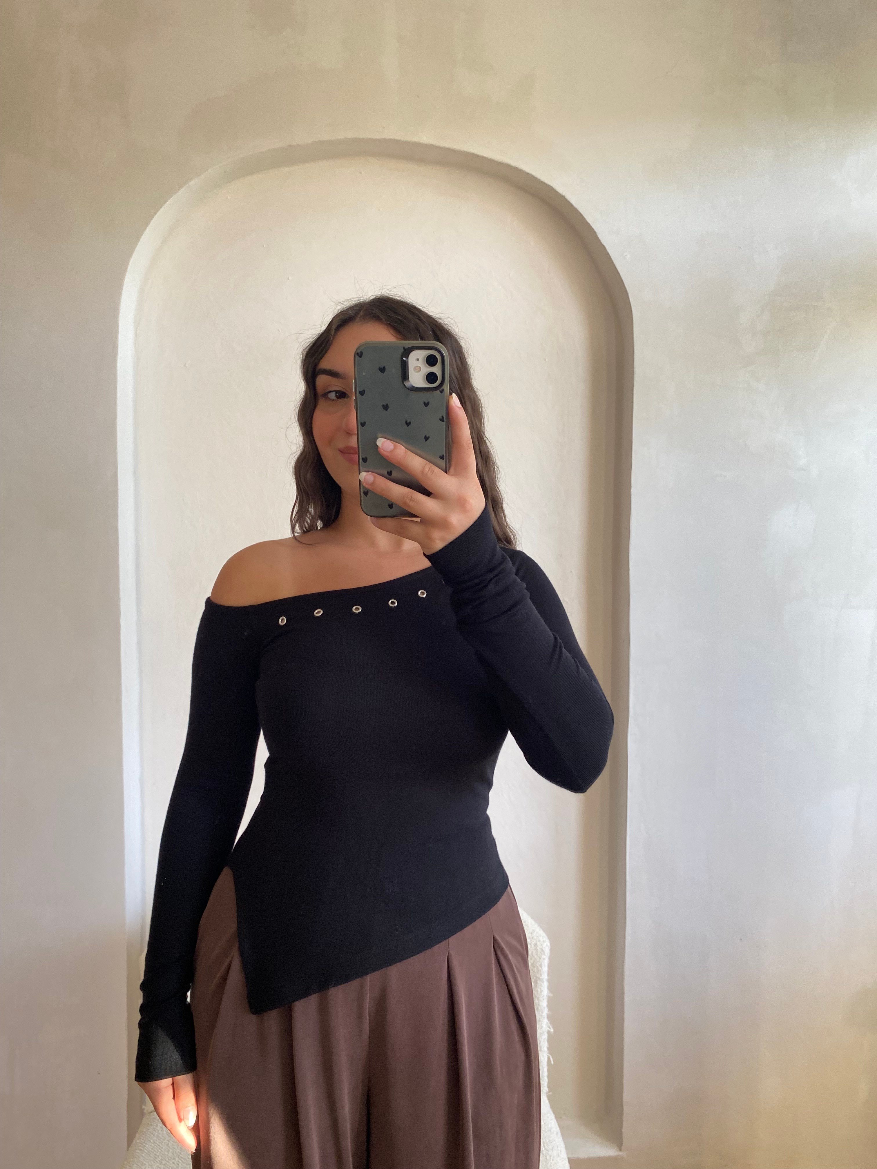 Siyah Tek Omuz Zımba Detay Body