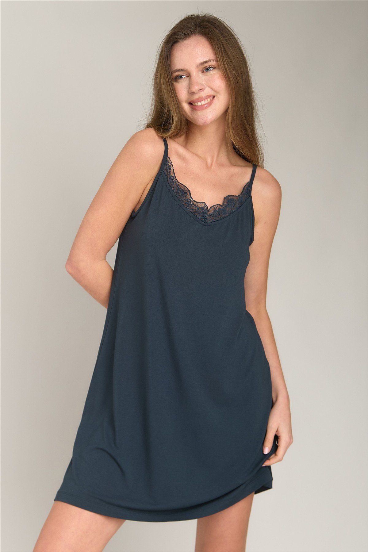 ELLA ÖRME İP ASKILI DANTELLİ GECELİK