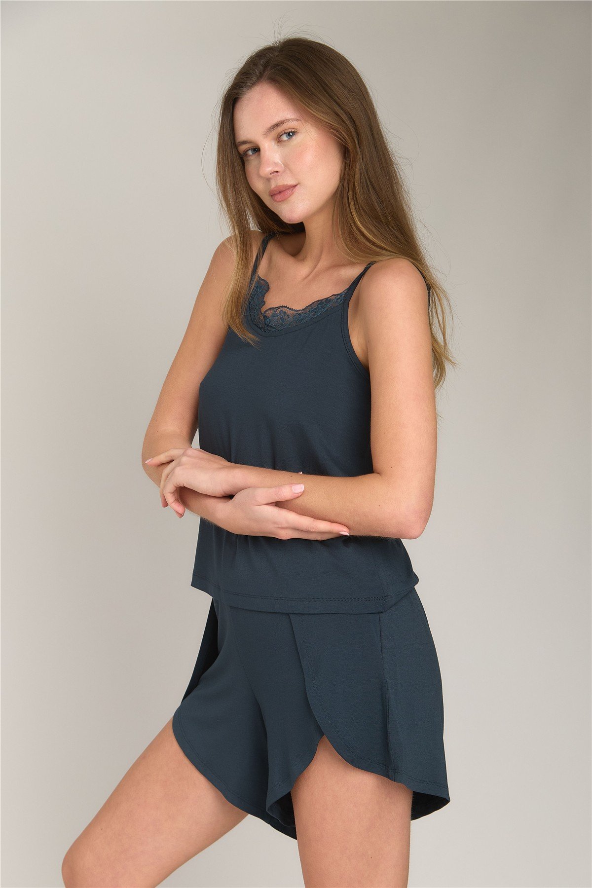 ELLA ÖRME YIRMAÇLI ŞORT