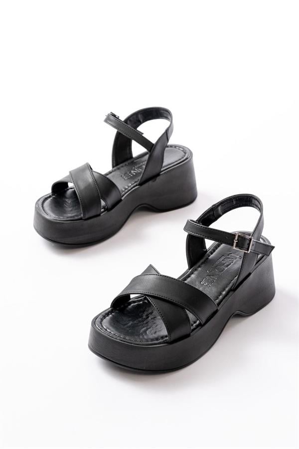 24414-1005 Siyah Günlük Çapraz Dolgu Topuk Kadın Sandalet