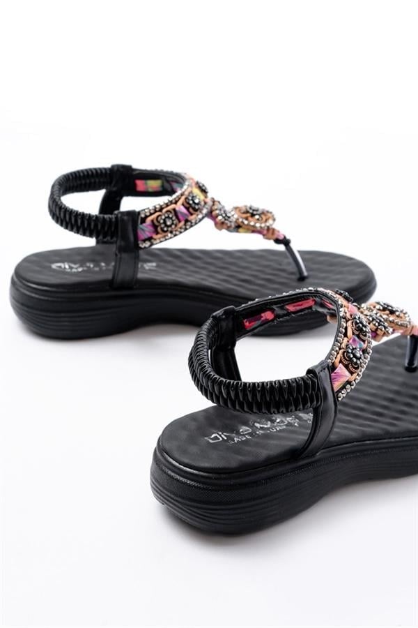 DM-609 Siyah Taşlı Arka Lastikli Parmak Arası Kadın Sandalet