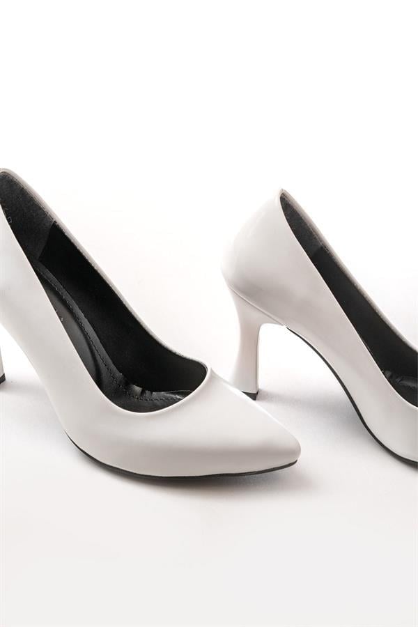 ST-001 Beyaz Rugan Günlük 9 Cm Topuklu Bayan Stiletto Ayakkabı