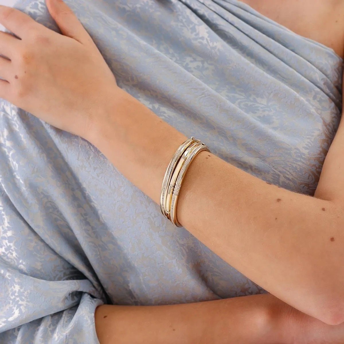 Regold Şerit Taşlı Kelepçe