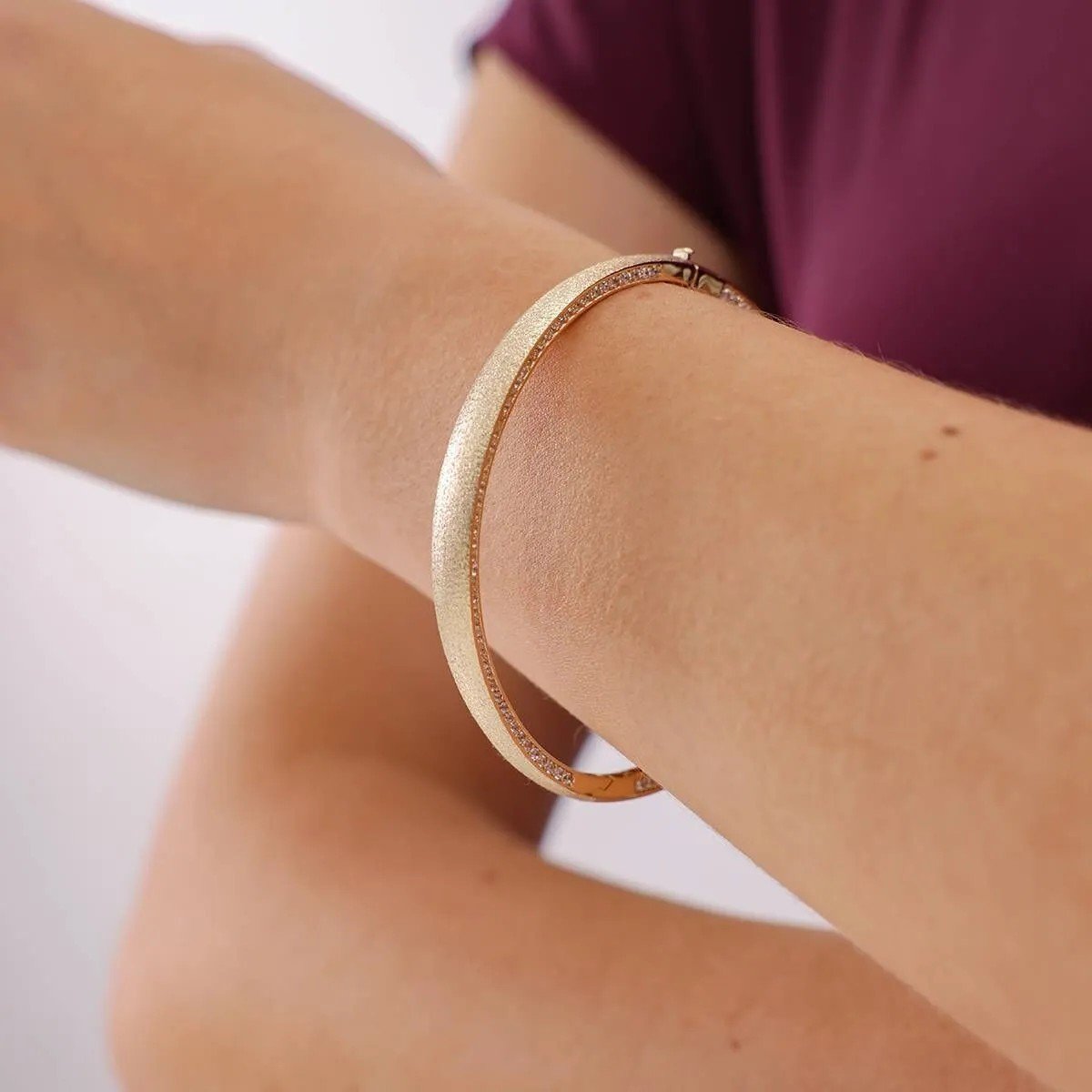 Regold Taş Detaylı Kelepçe