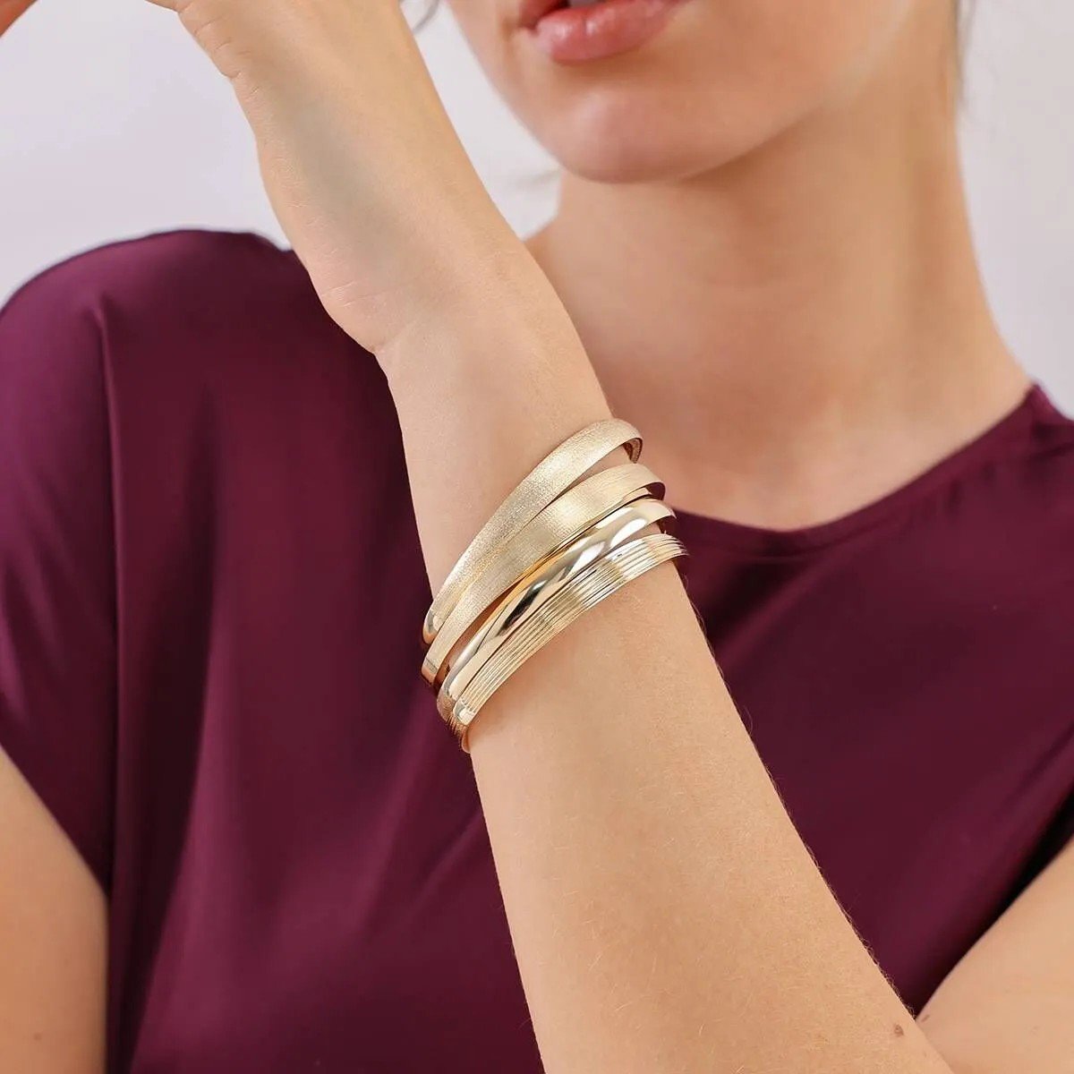 Regold Taş Detaylı Kelepçe