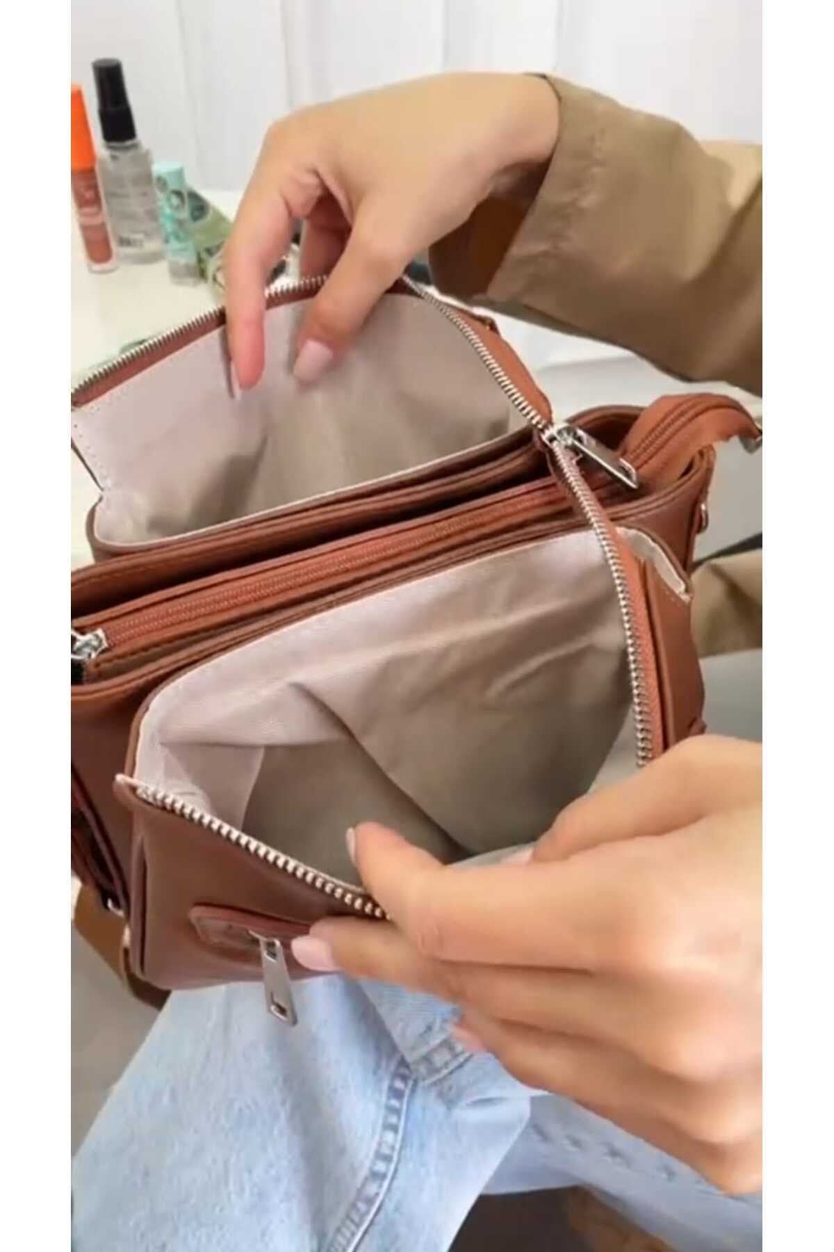 Kadın Çapraz Ayarlanabilir Askılı Omuz Çantası Çok Gözlü Günlük Kullanım Taba Renk