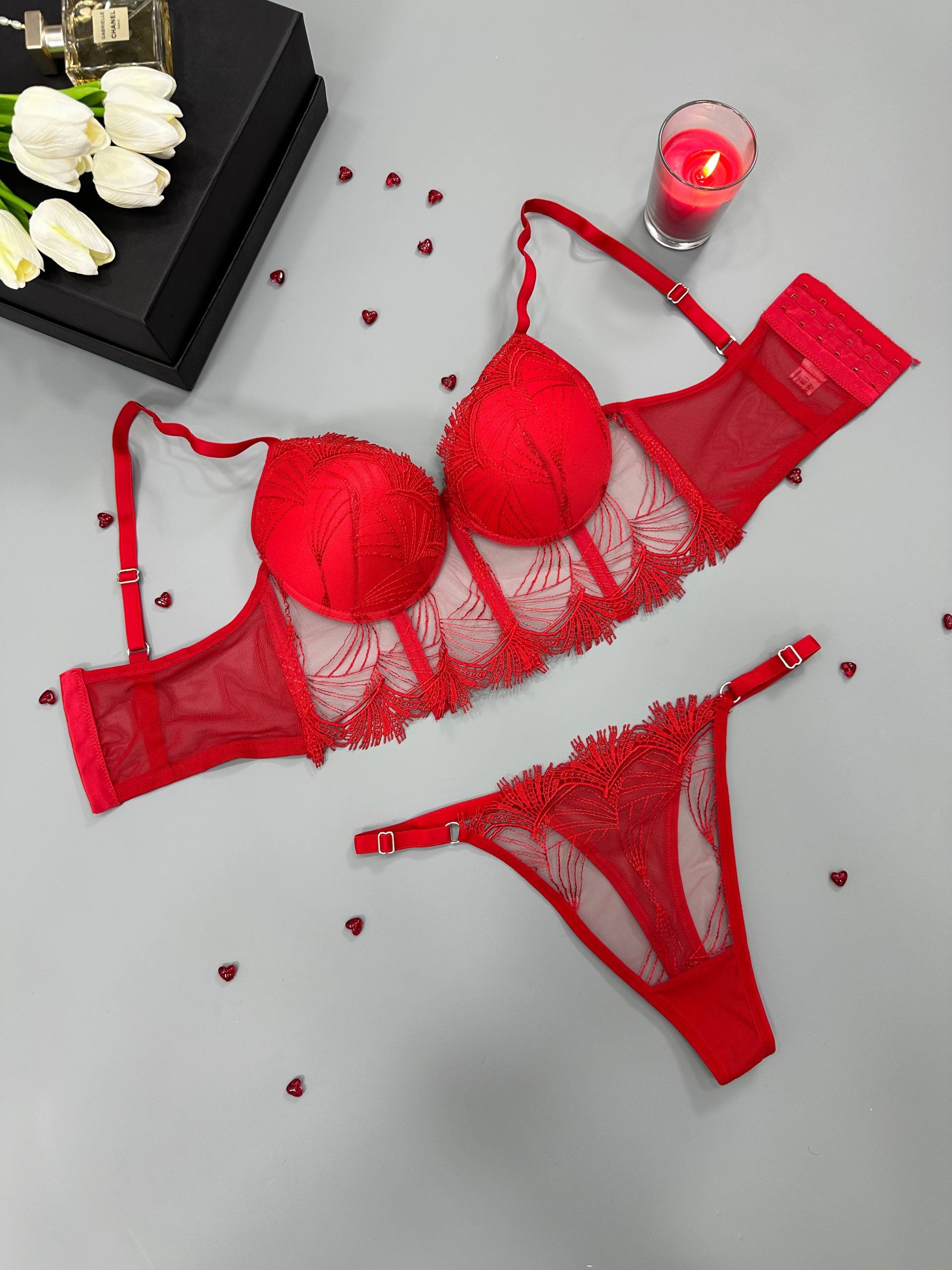  Levvina Red Büstiyer Takım
