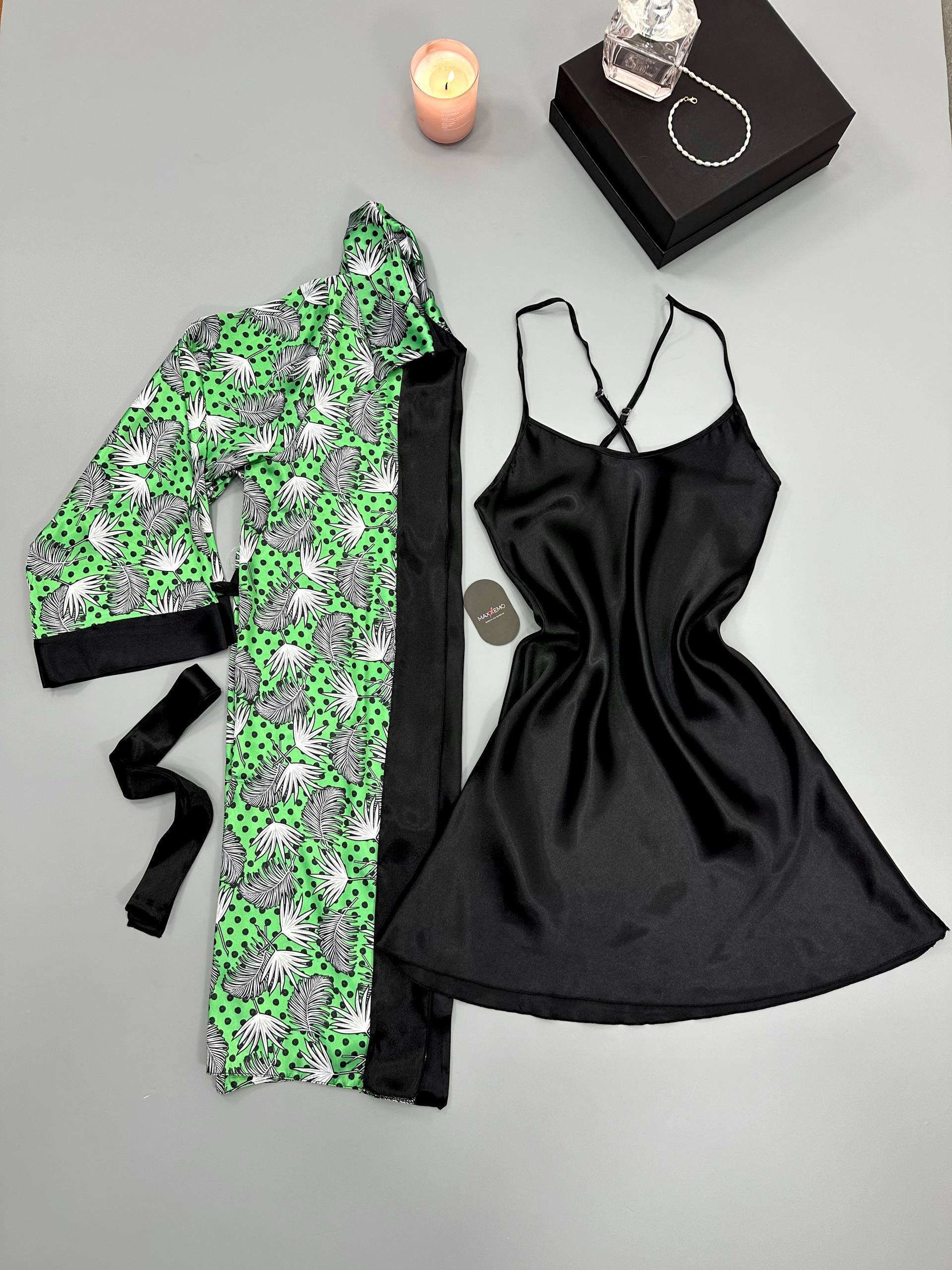 Lariss Saten Set