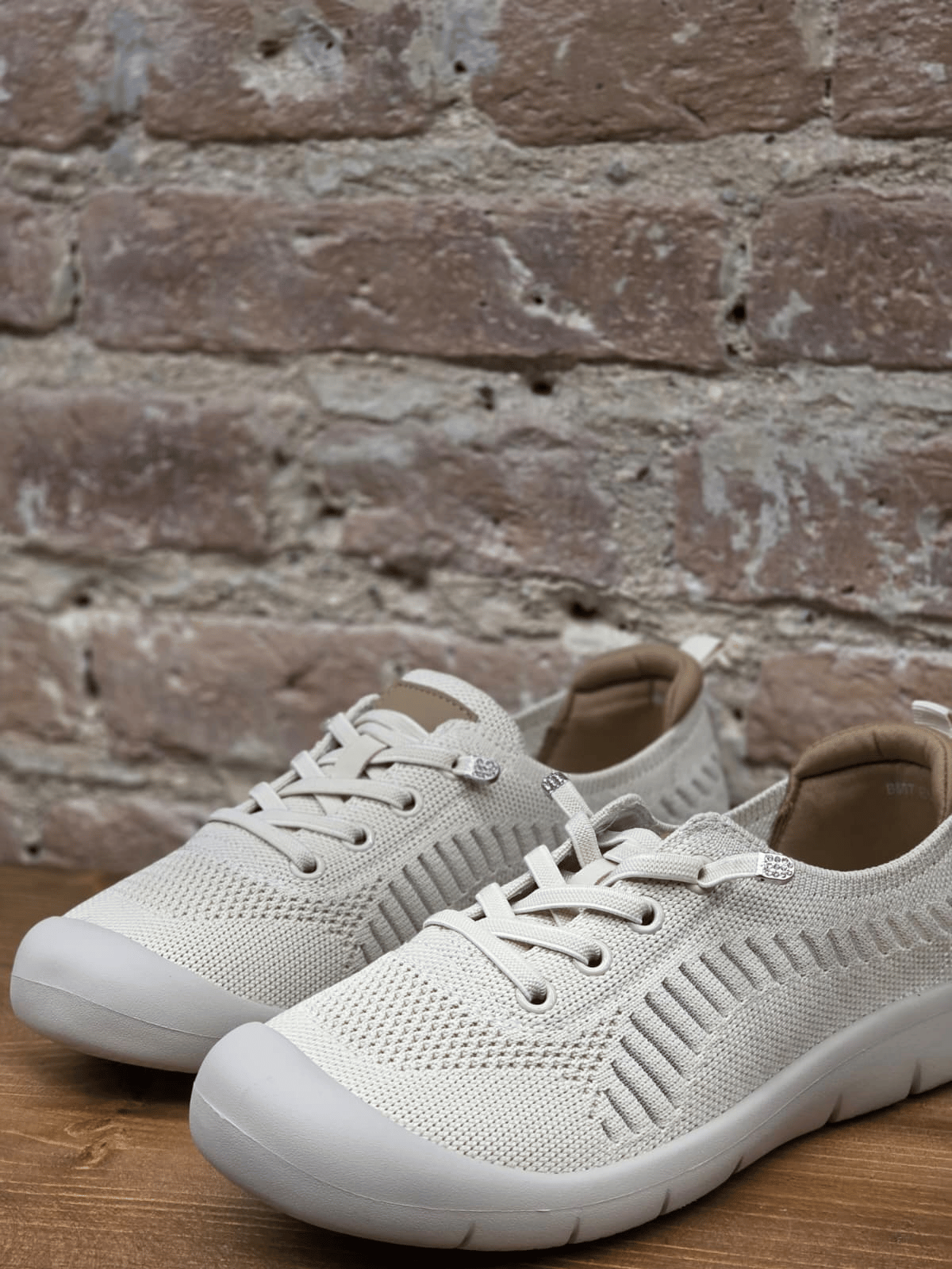 AeroFlex Faylon Sneaker – Krem