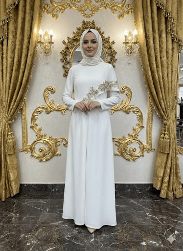 Altın Nakış Detaylı Davet Elbisesi