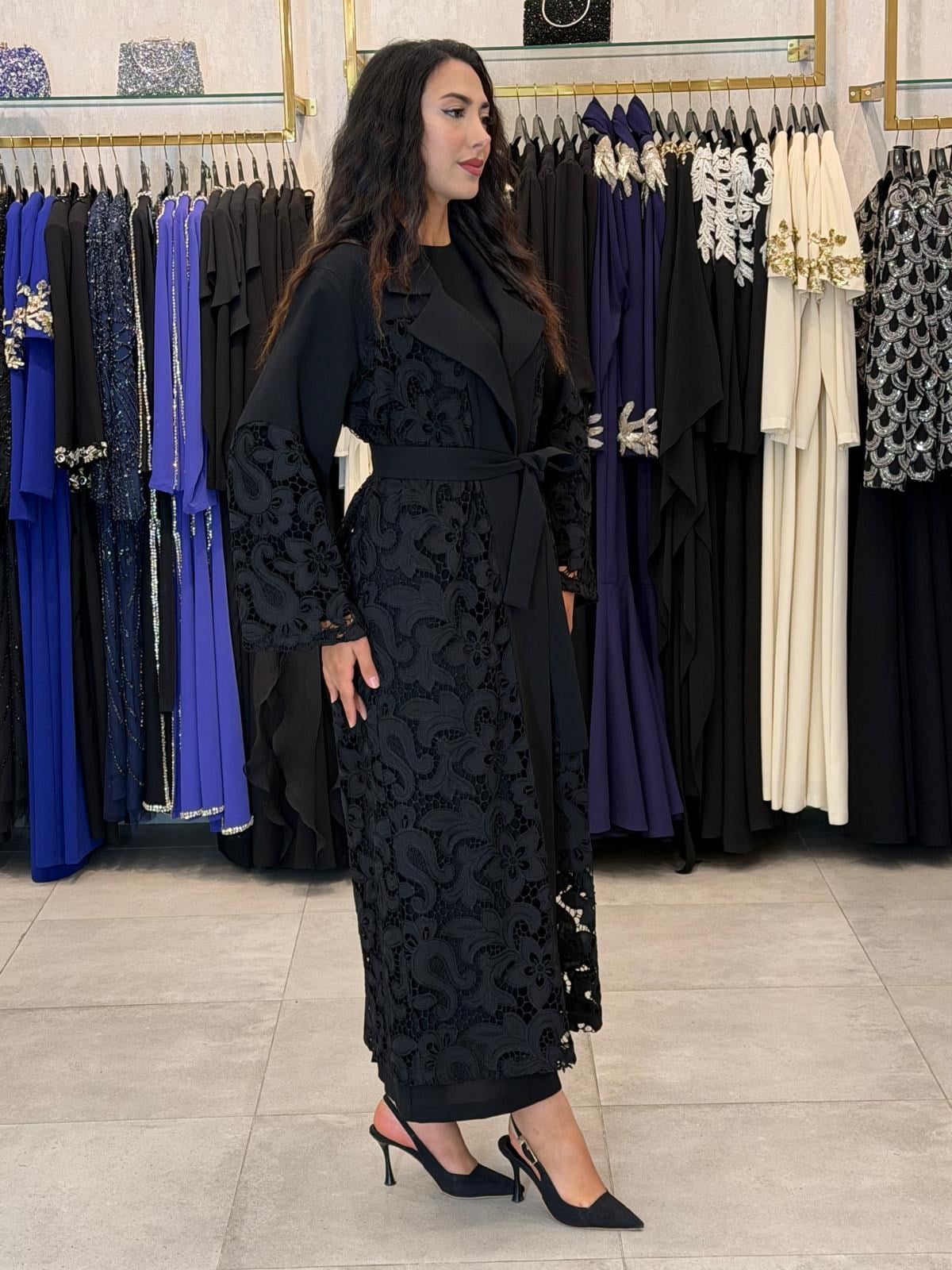 Dantel Abaya