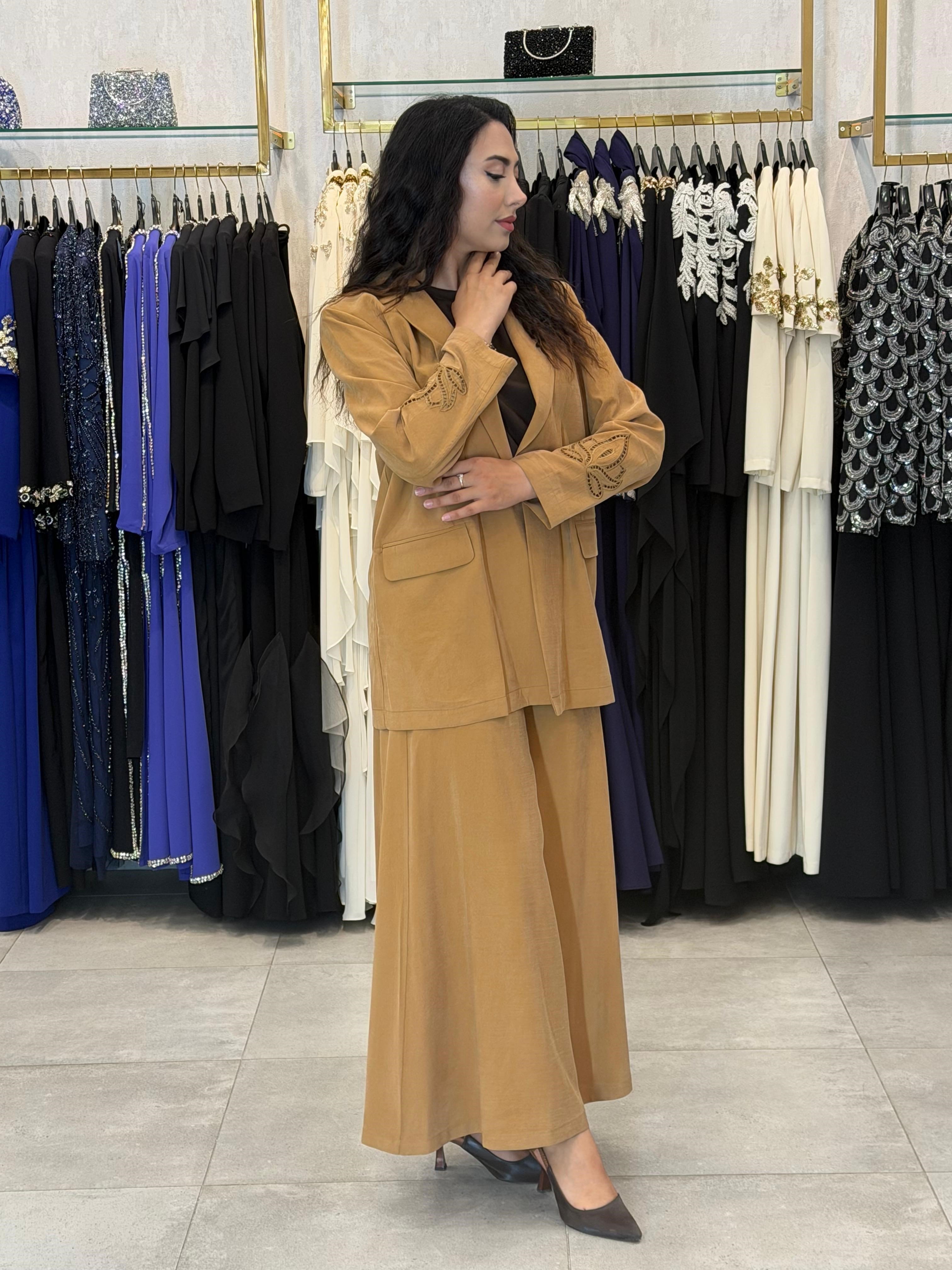 Kahma Sırtı ve Kolları Lazer Kesimli Ceket Pantolon Takım