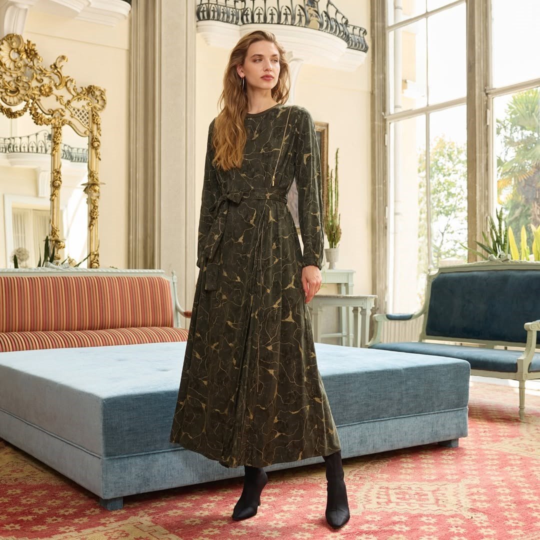 MissWhence Gold Detaylı Elbise 