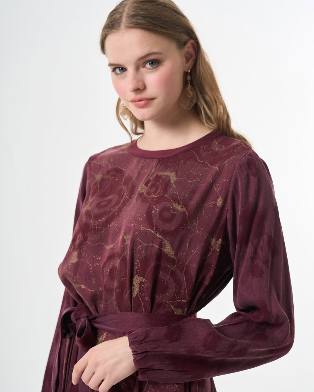 MissWhence Gold Detaylı Elbise 