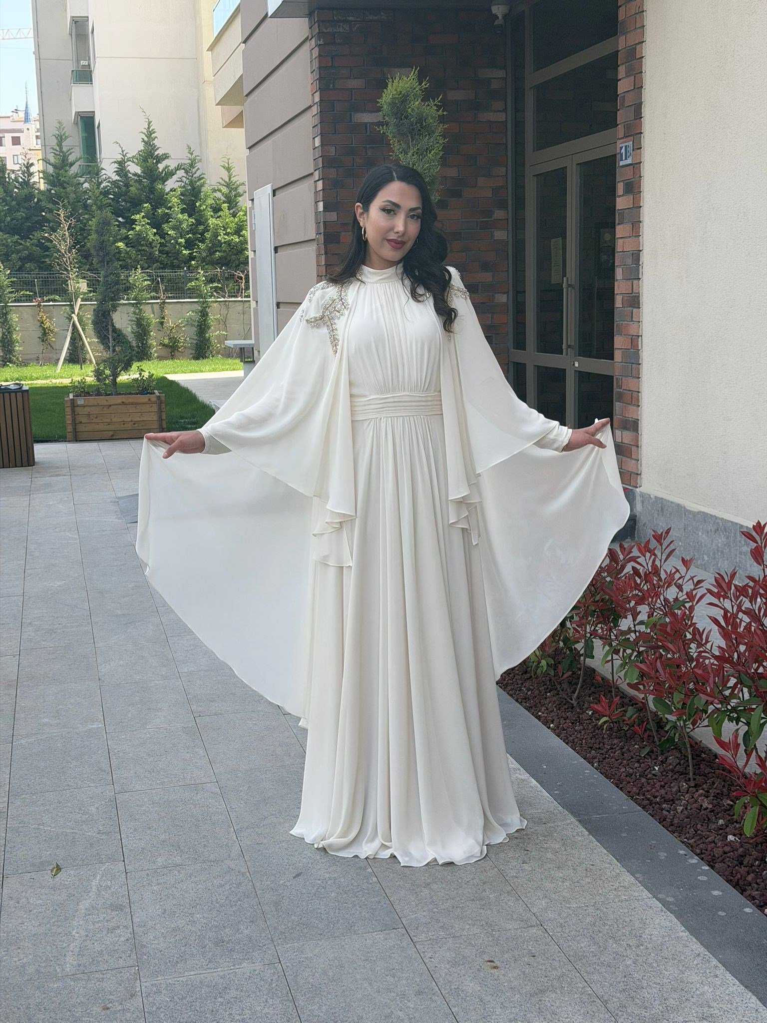 Pelerinli Şifon Elbise 