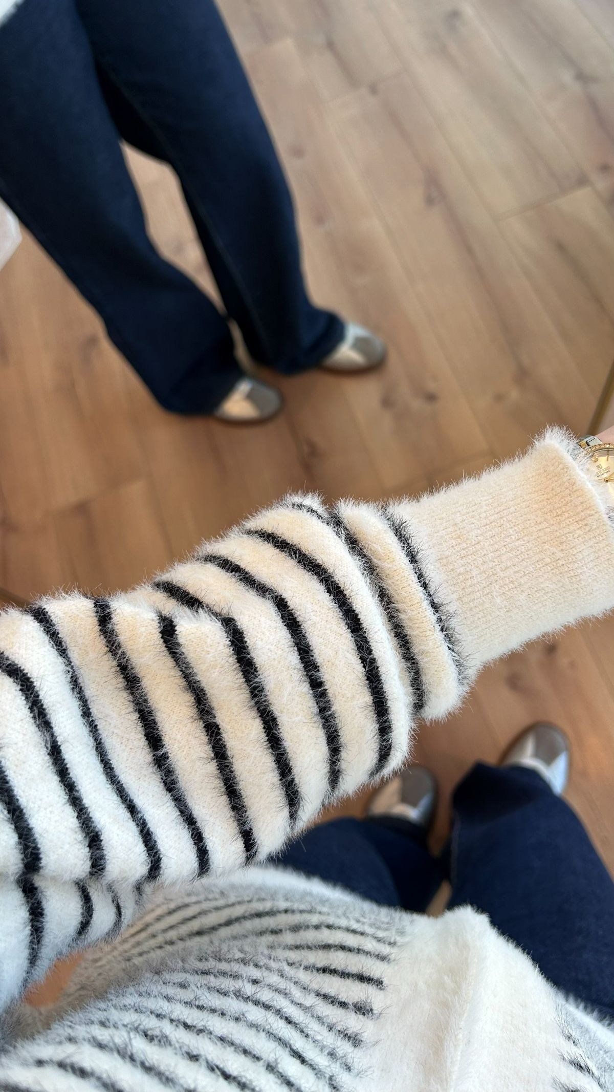 Beyaz Kapüşonlu Angora Hırka