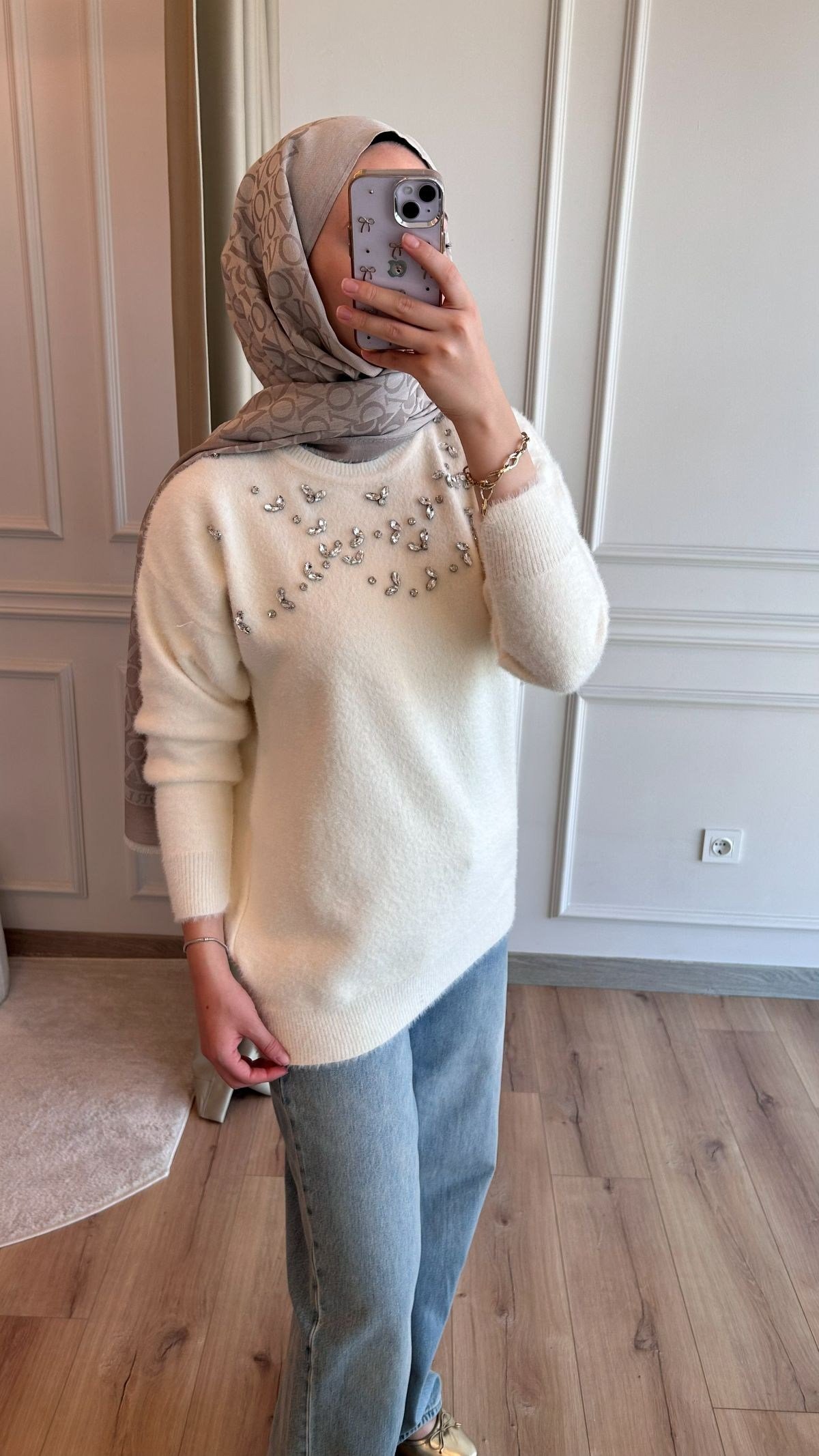 Ekru Taşlı Angora Kazak 