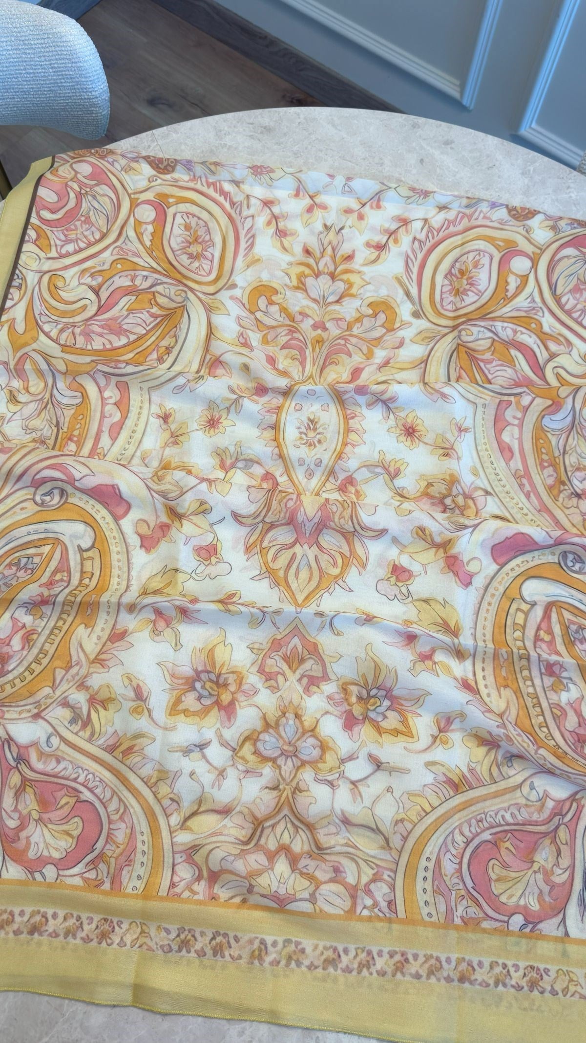 Heloria Golden Petal Şal
