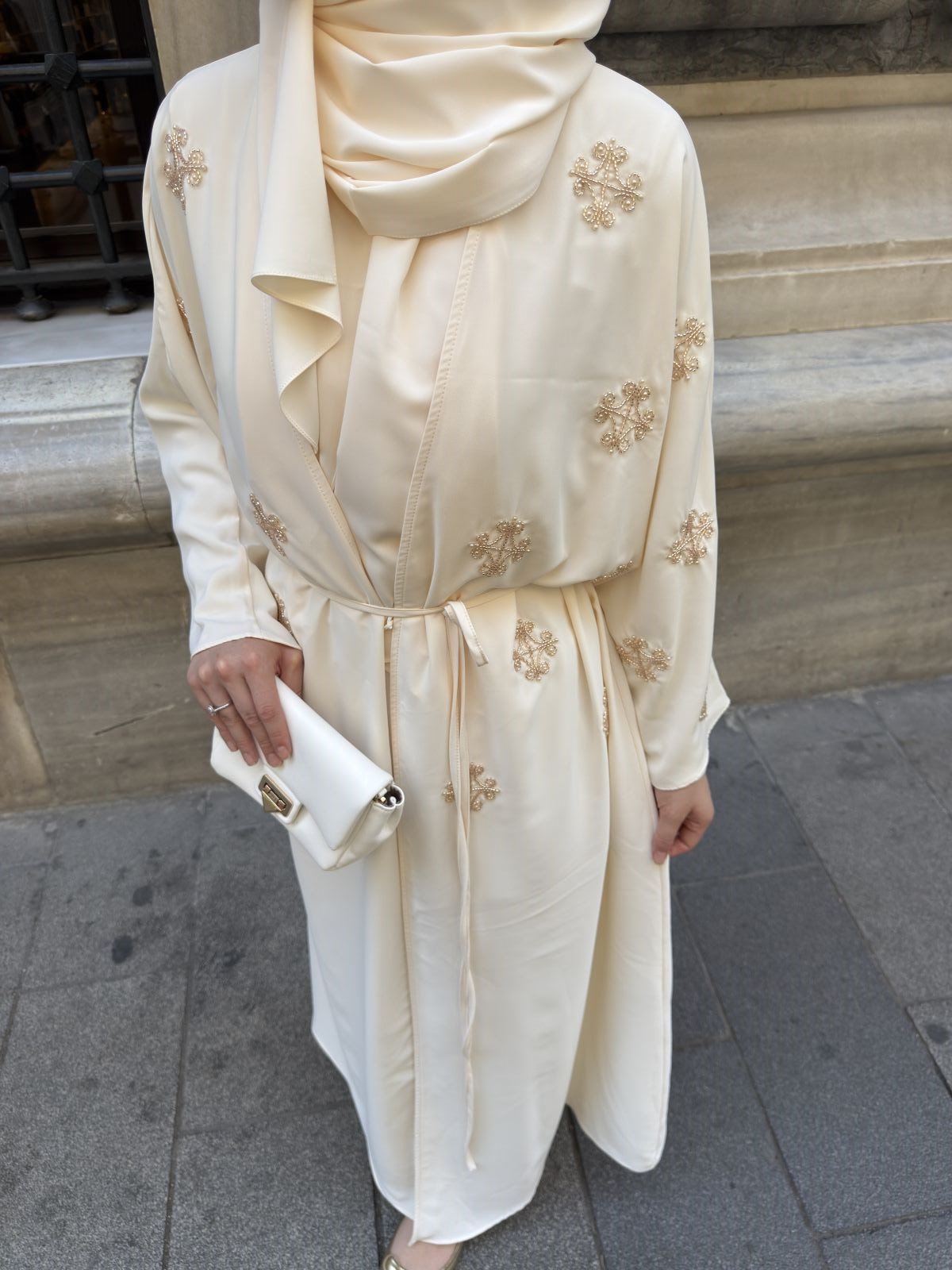 Krem Taş İşlemeli Abaya- Şal