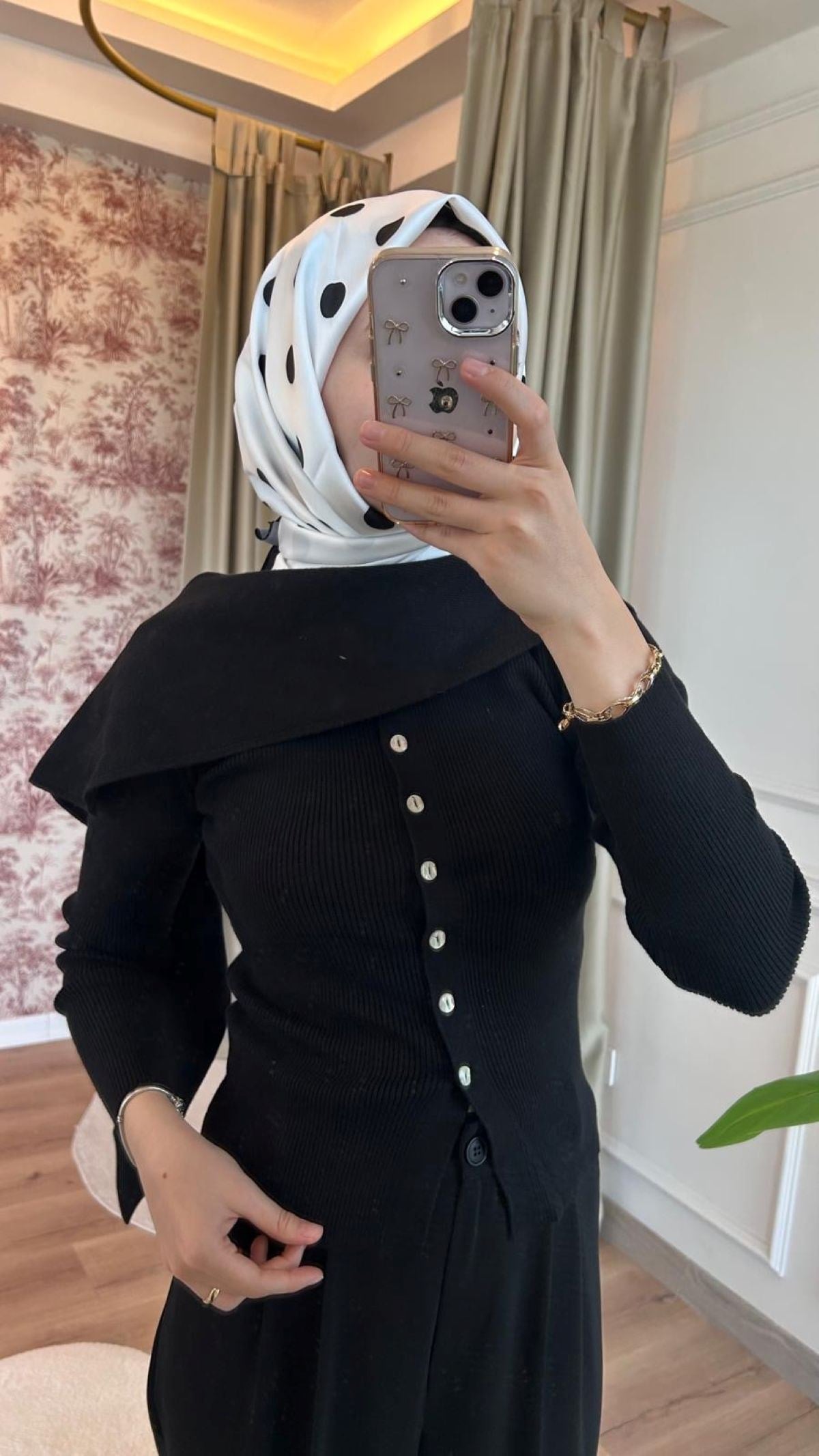 Siyah İpeksi Şal Yaka Triko