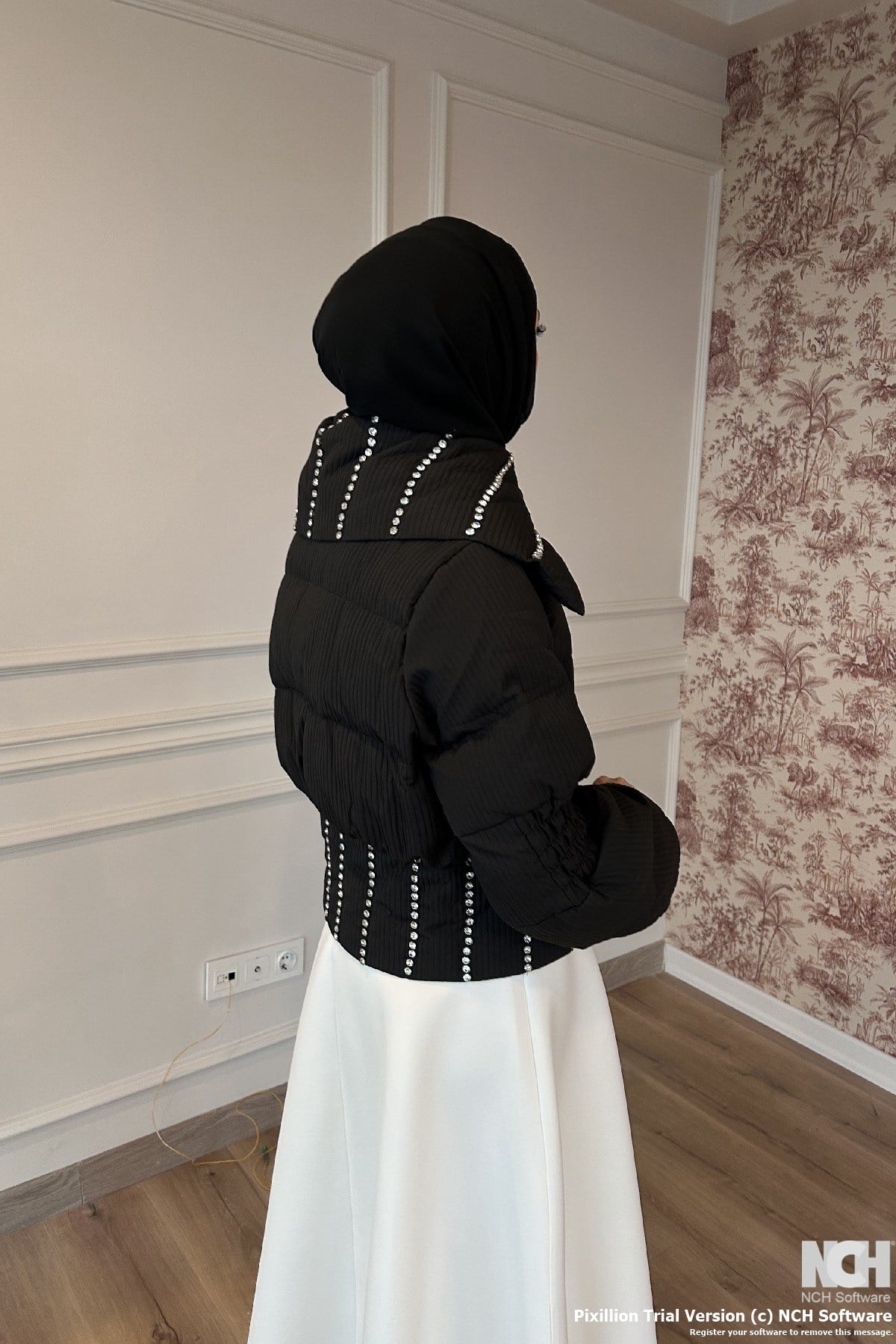 Siyah İthal Taşlı Mont