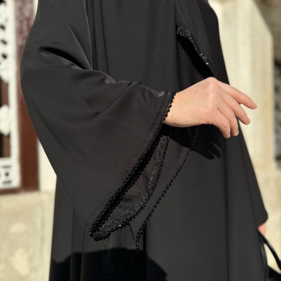Efsun Abaya