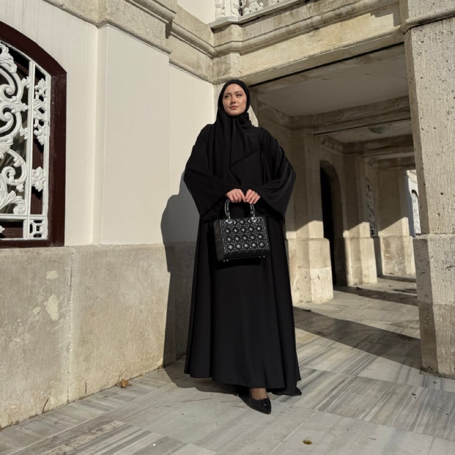 Efsun Abaya