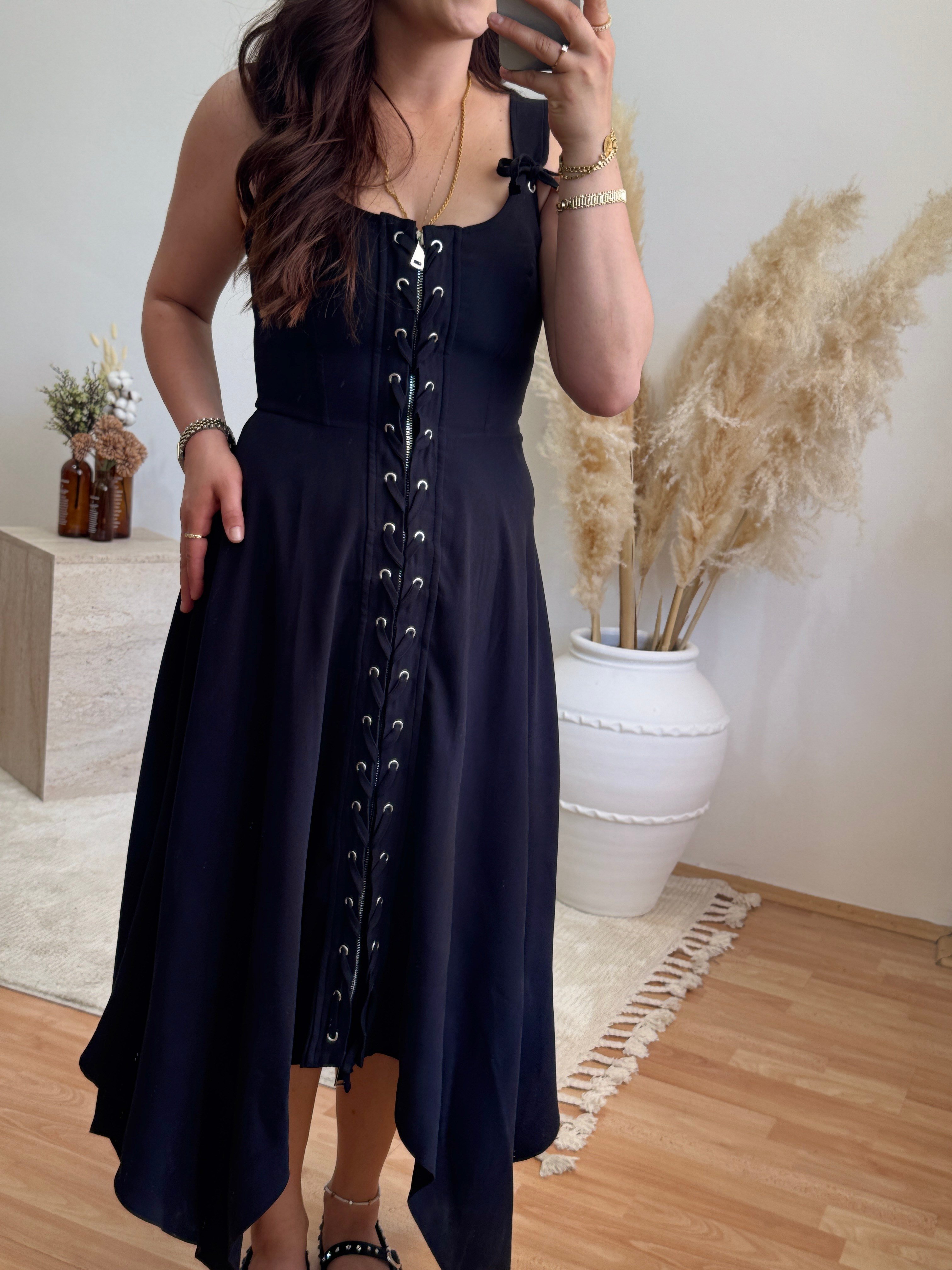 Bağcık Detaylı Asimetrik Midi Elbise – Siyah