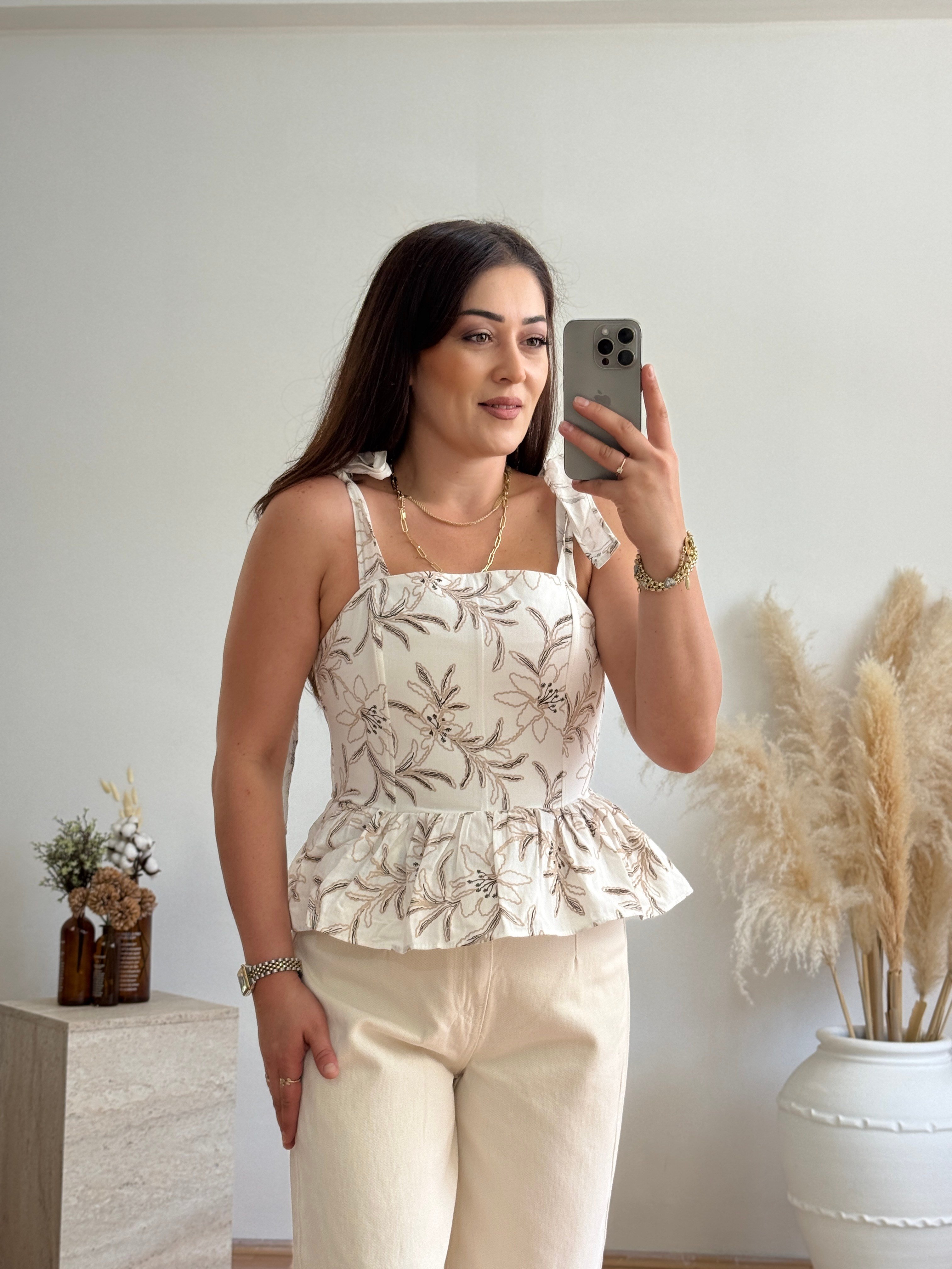 Çiçek Desenli Peplum Askılı Bluz-Beyaz