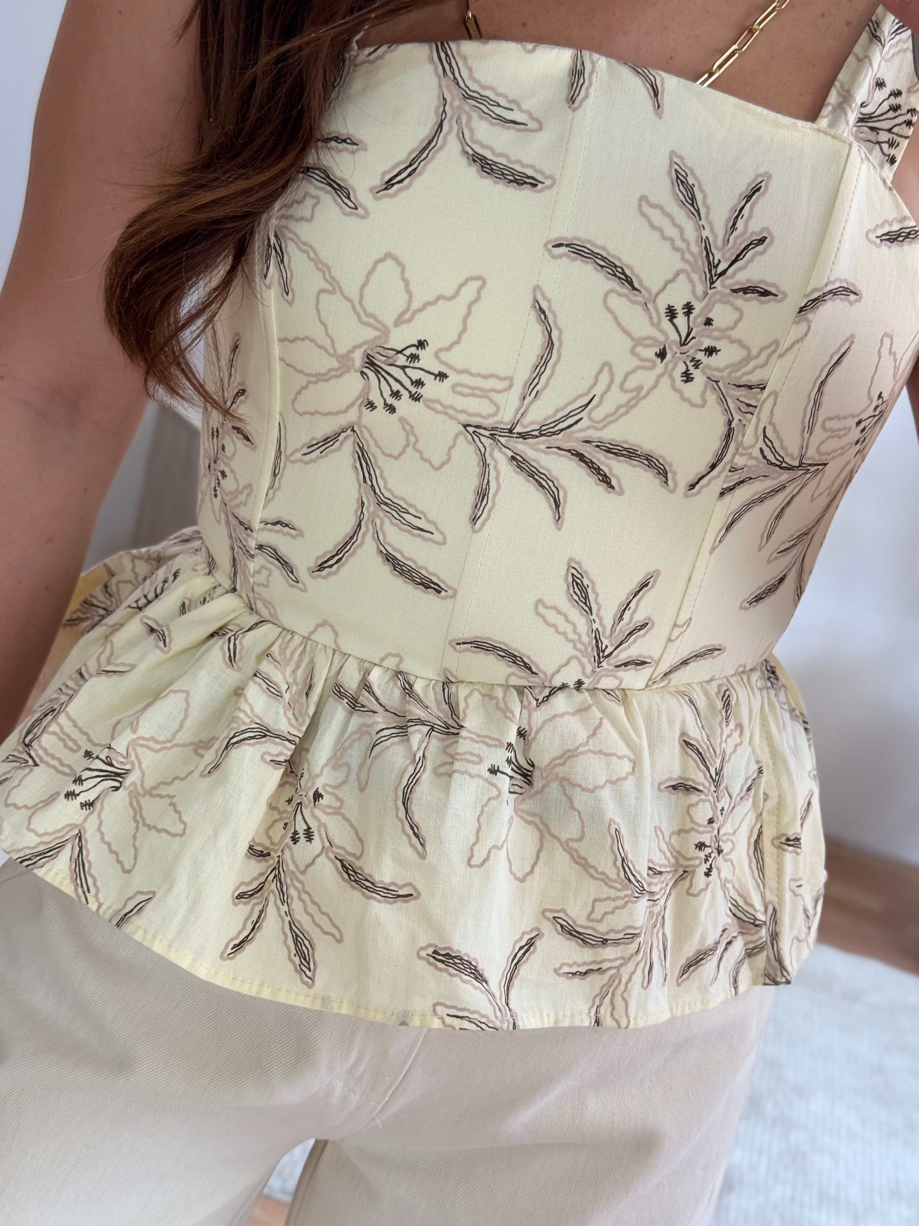 Çiçek Desenli Peplum Askılı Bluz-Ekru