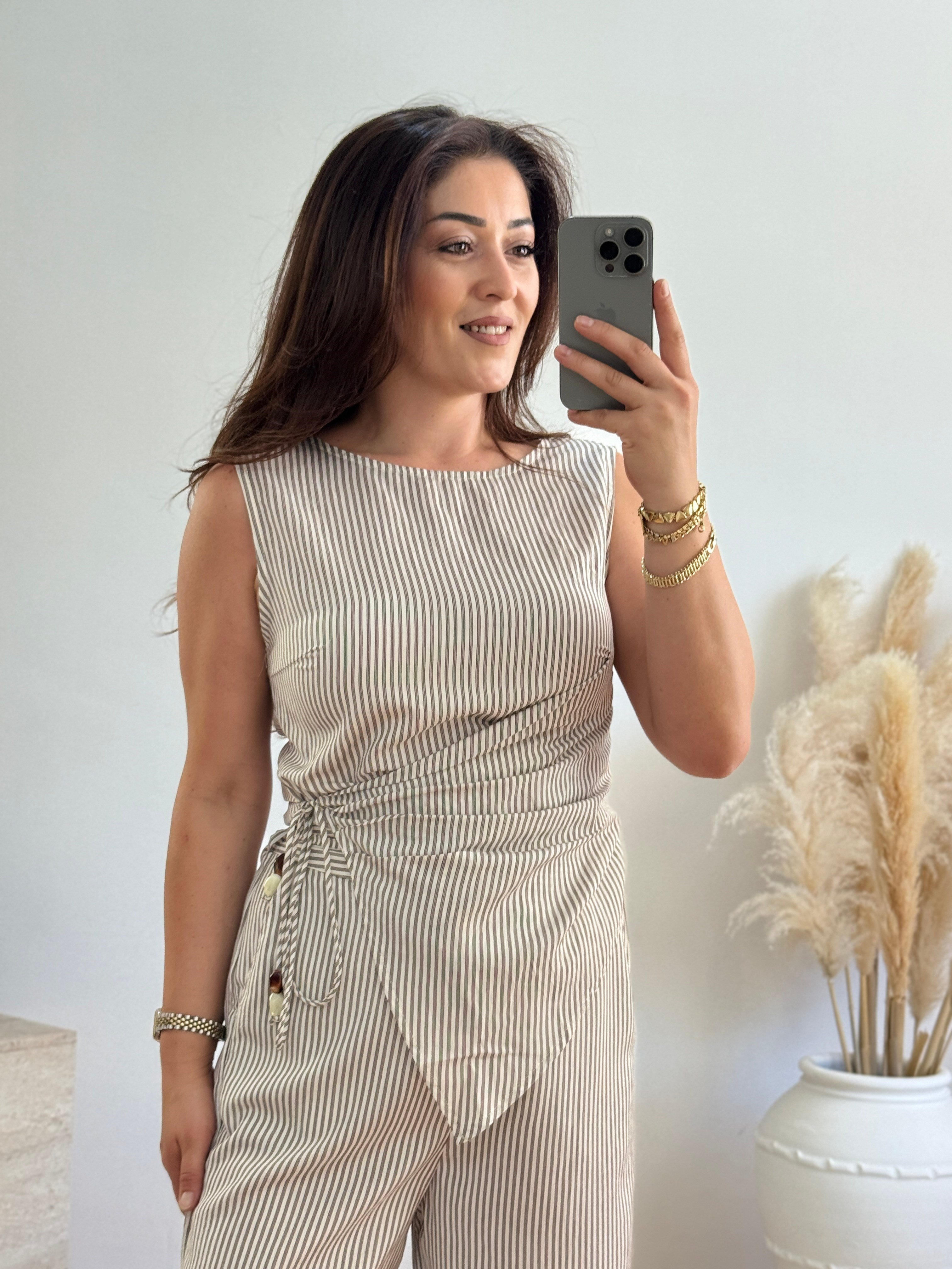Çizgili Kuşak Detaylı Premium Takım