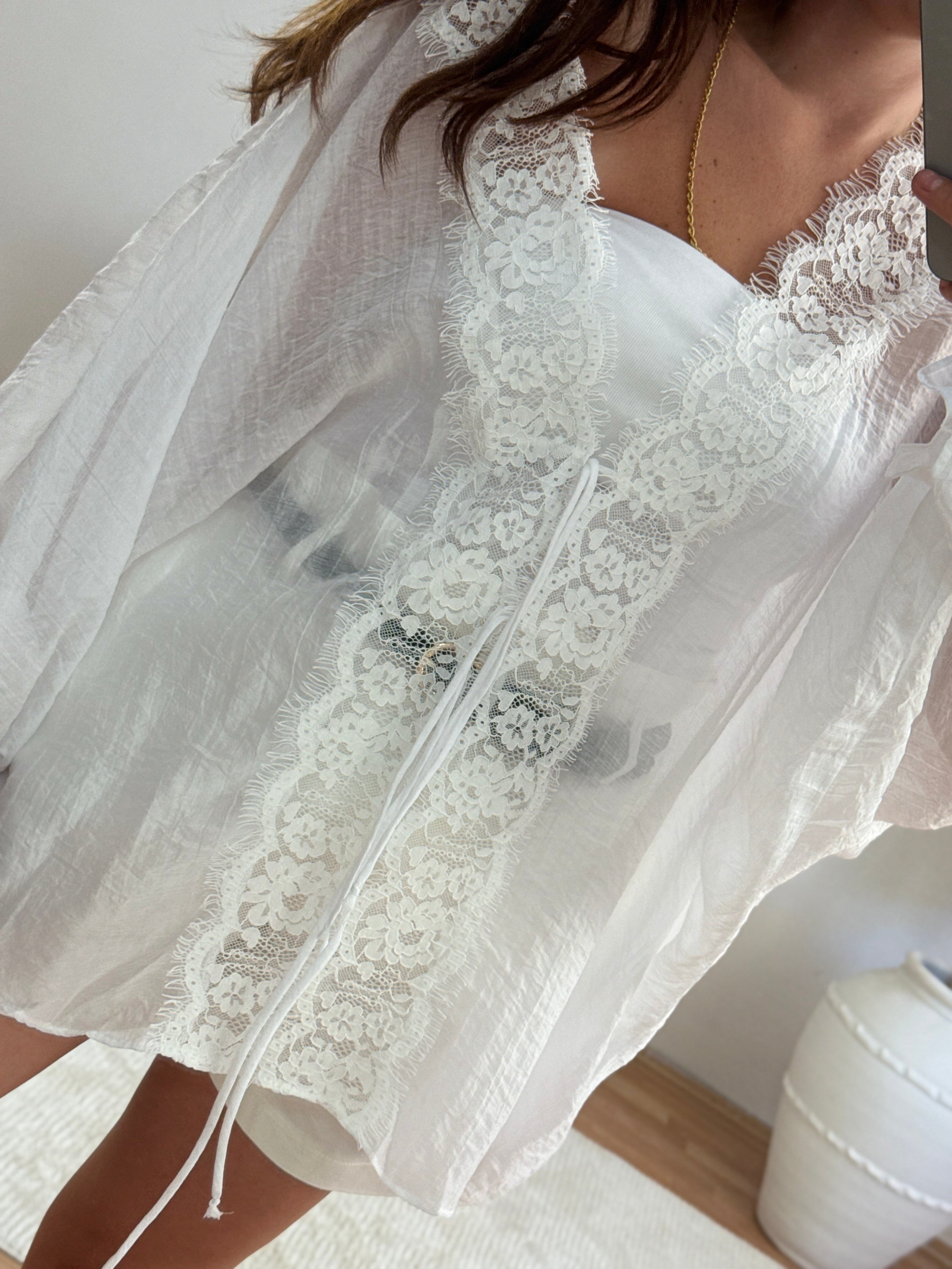Dantel Detaylı Bağlamalı Kimono – Beyaz