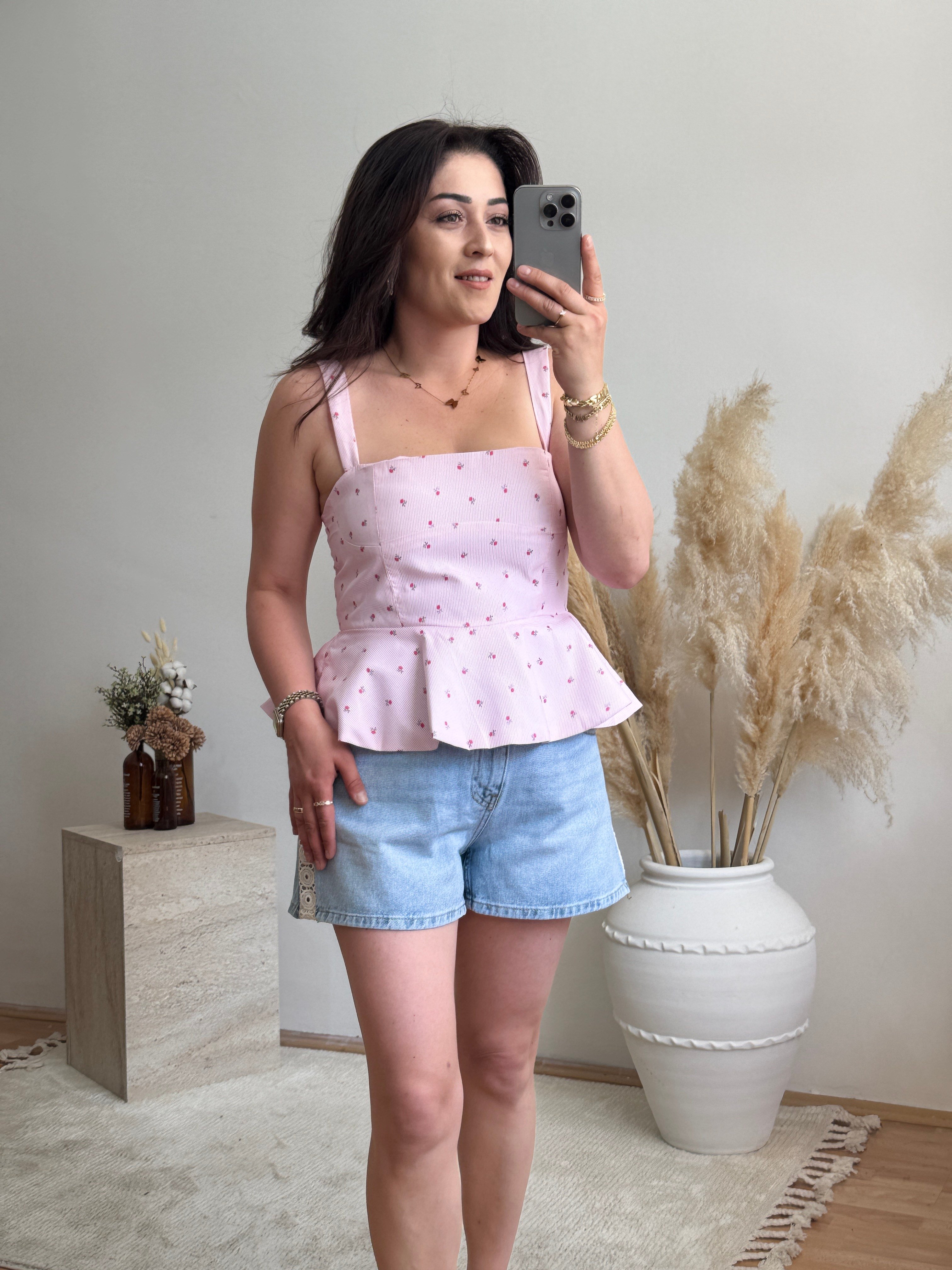 Dantel Şerit Detaylı Denim Şort