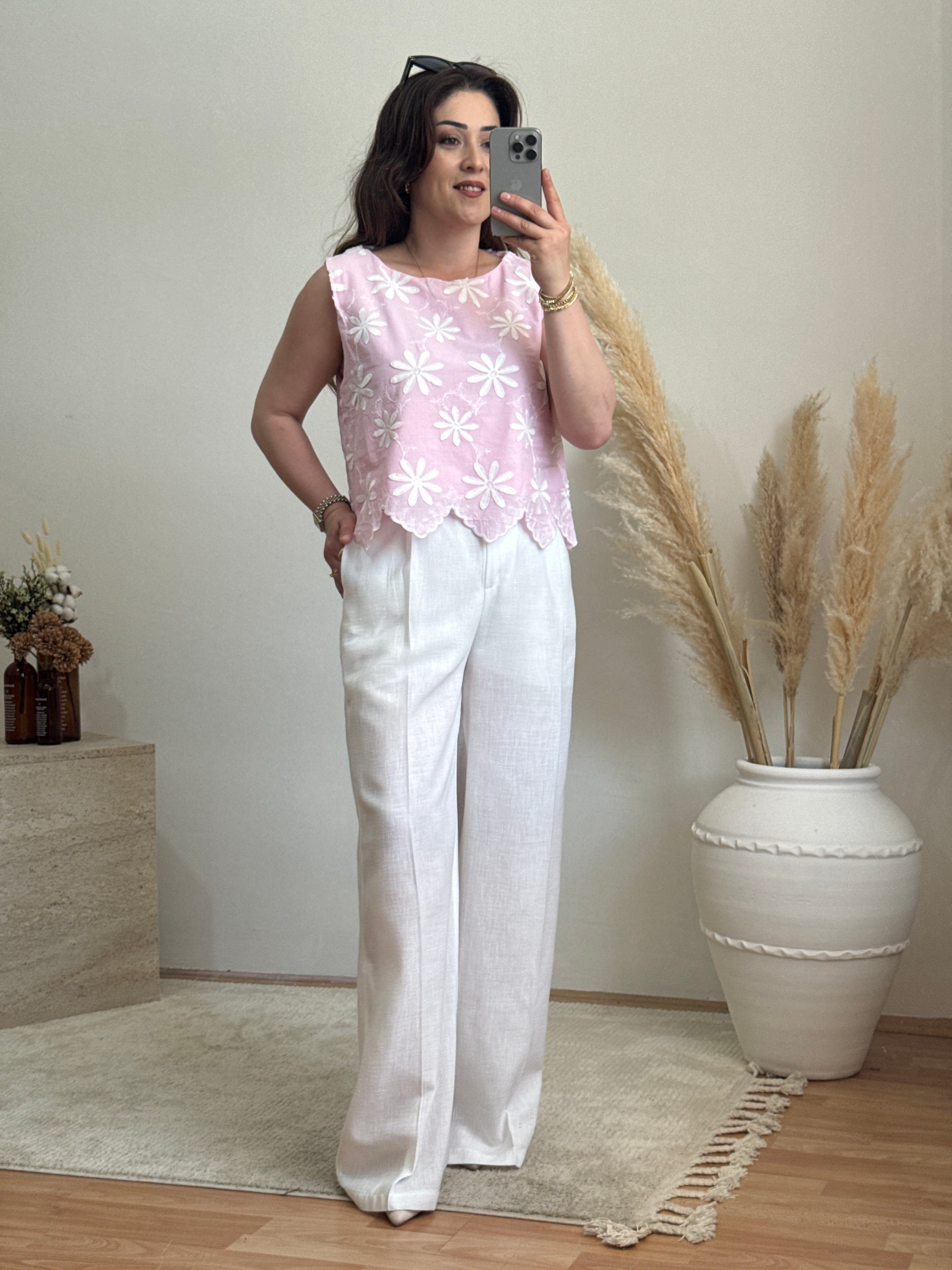 Papatya Nakış Detay Bluz-Pembe