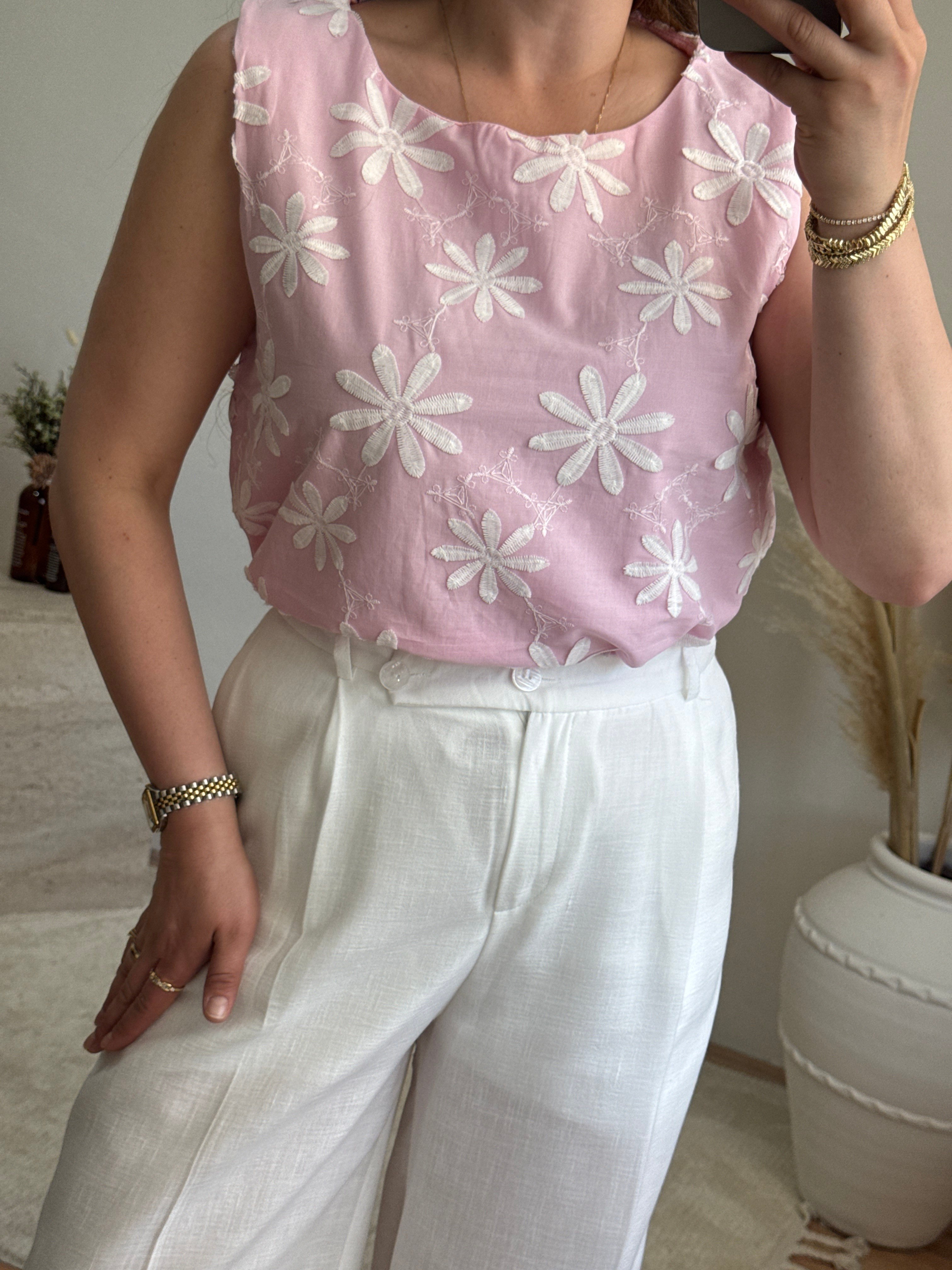Papatya Nakış Detay Bluz-Pembe