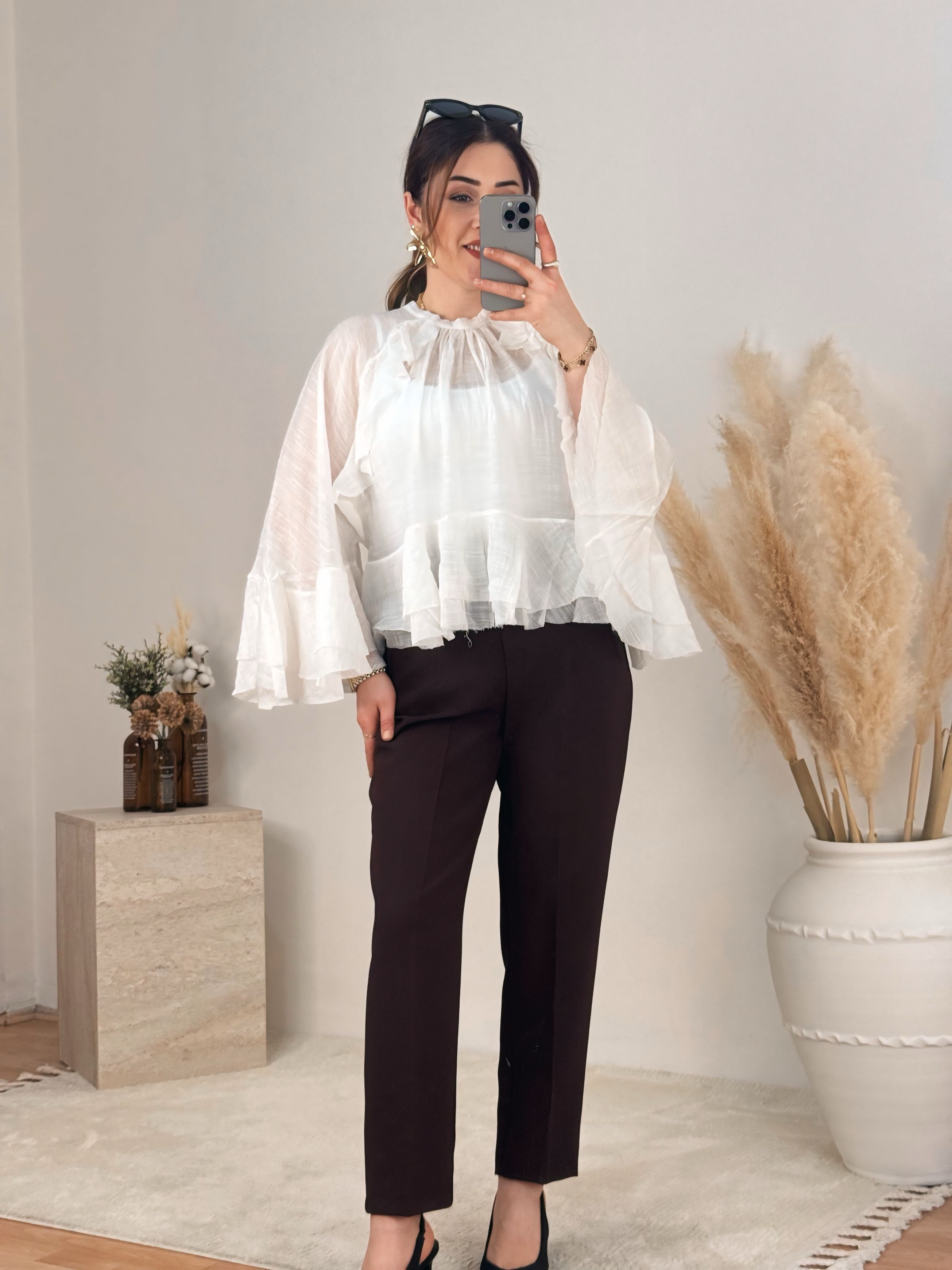 Volan Detaylı Şifon Bluz-Beyaz