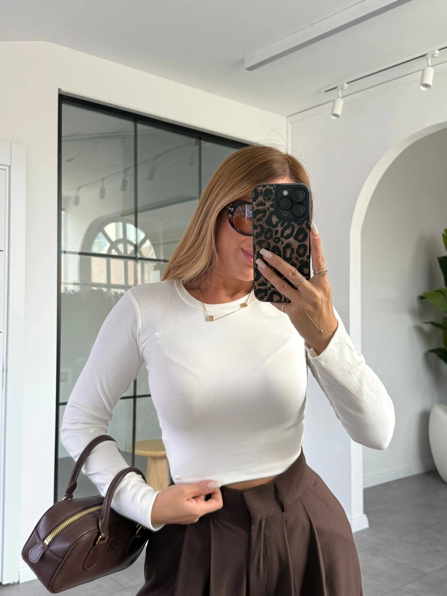 Beyaz Marka Model Crop Uzun Kollu Bluz