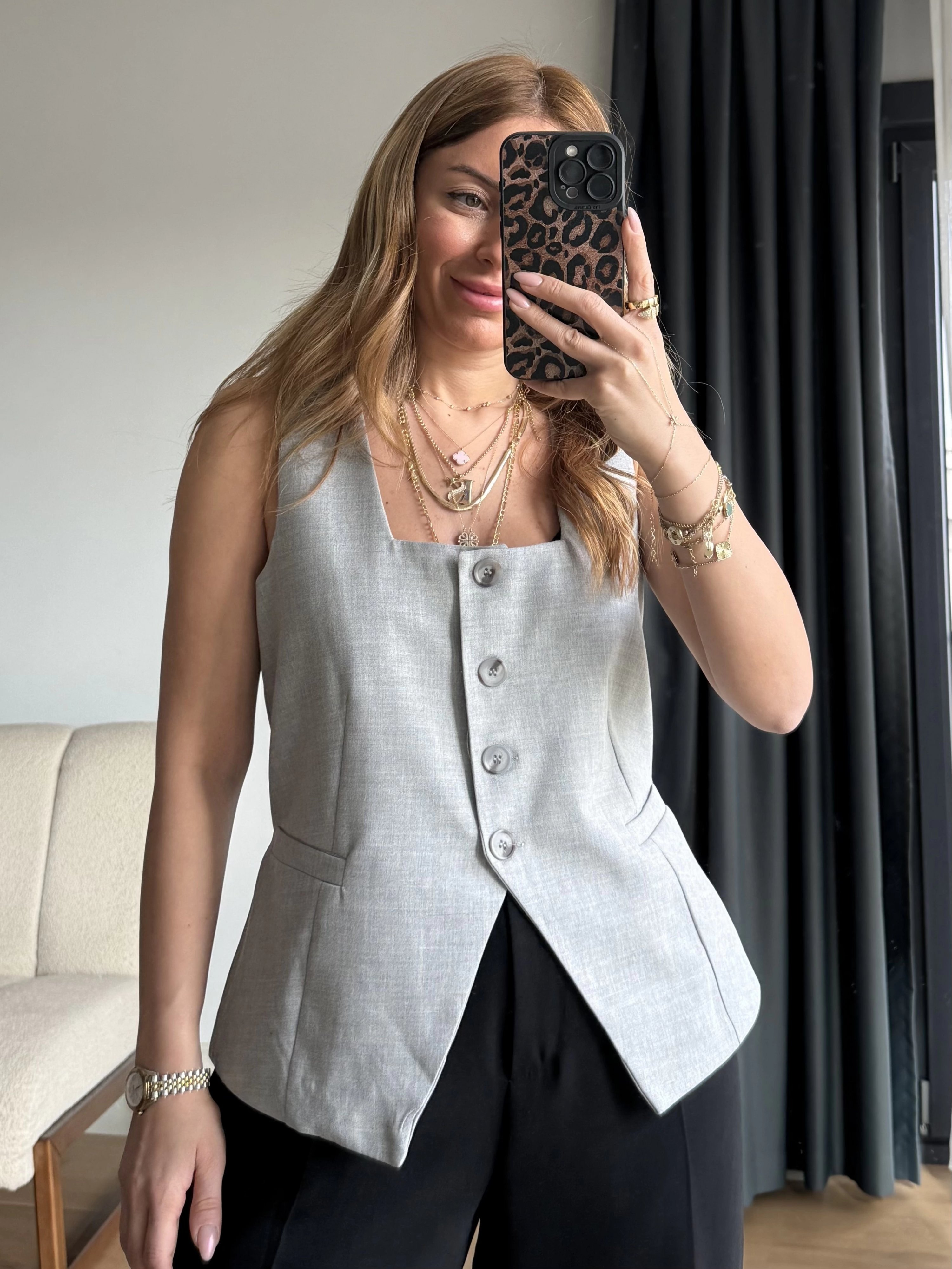 Gri Beli Bağlamalı Marka Model Düğmeli Yelek